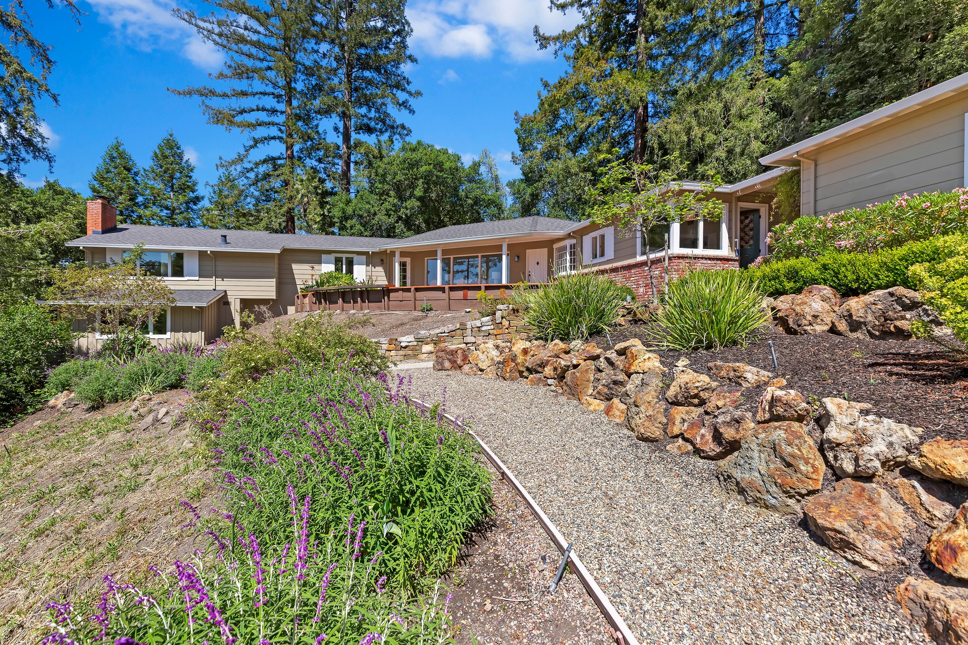 1087 Rahara Drive