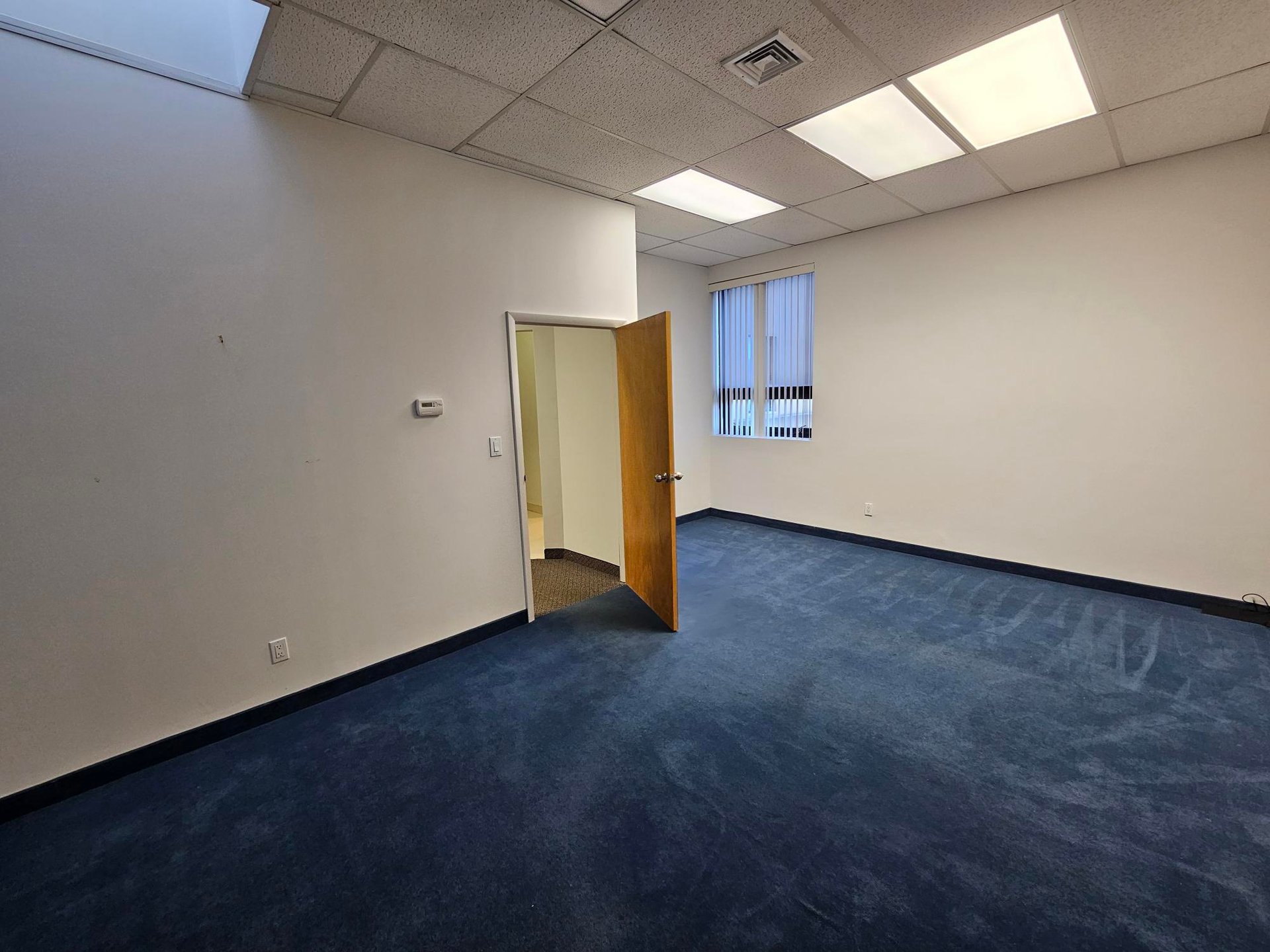166 E Jericho Tpke