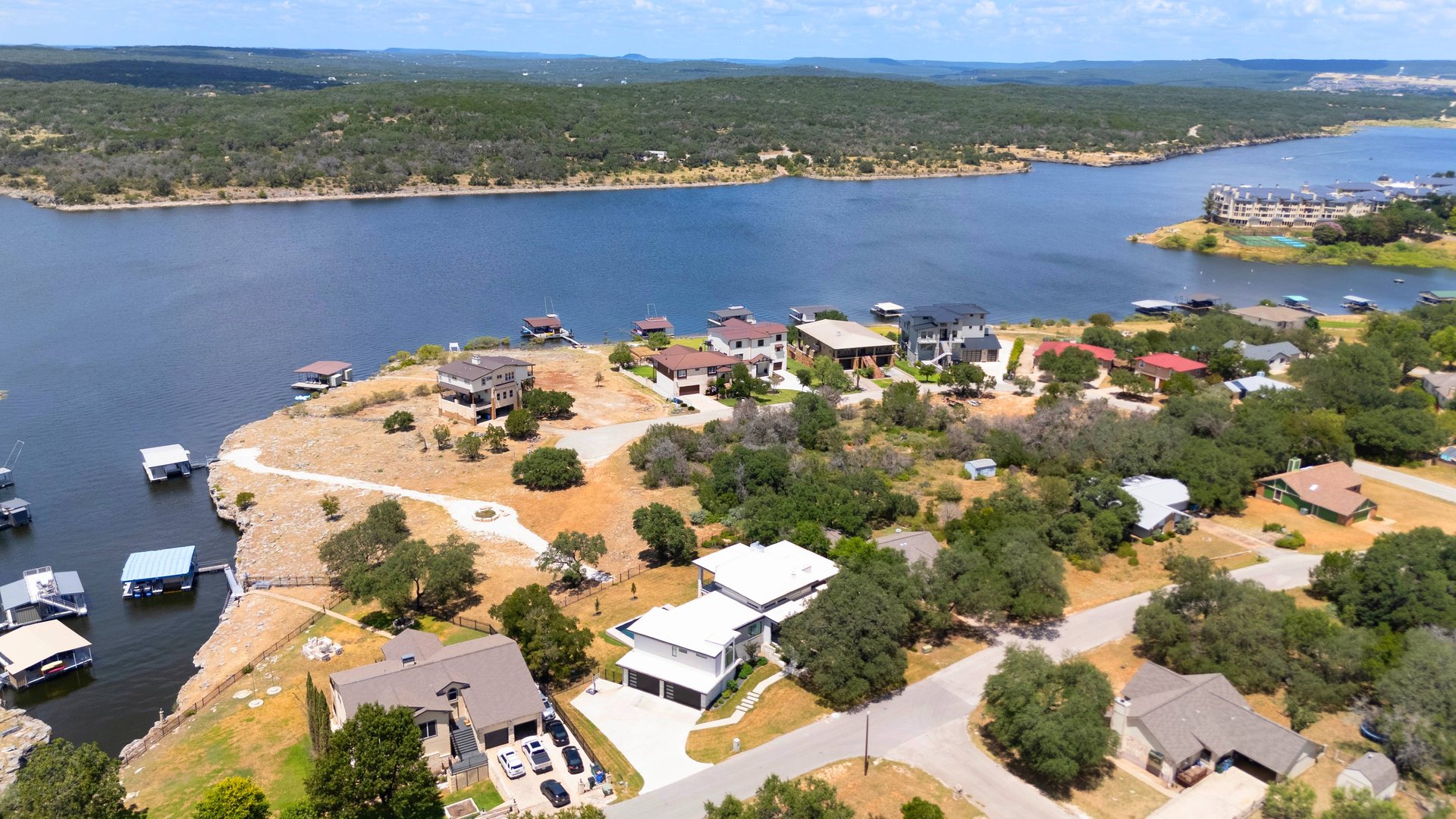 2912 Patriot Drive & 3002 Point Cove