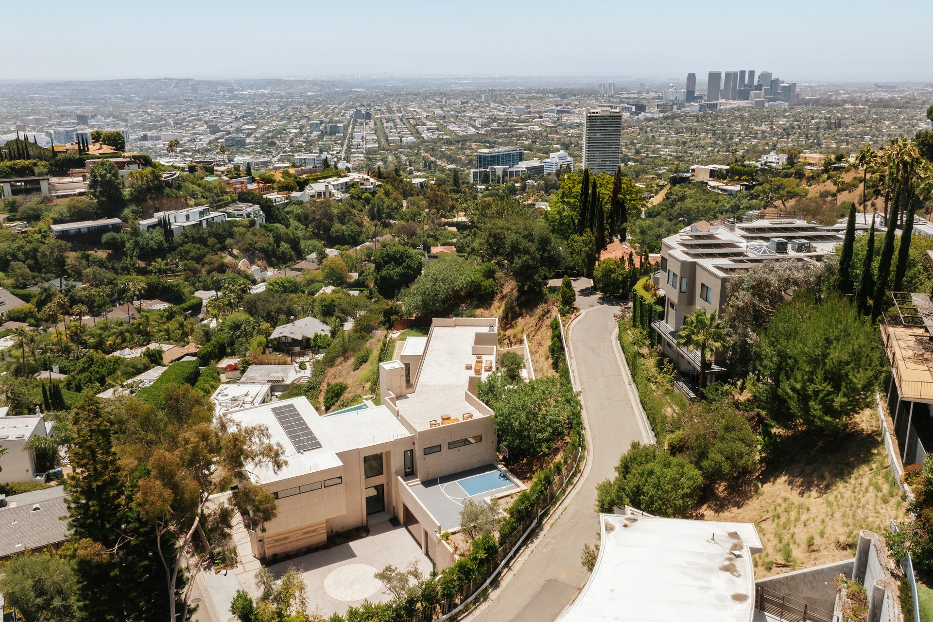9262 Thrush Way, Hollywood Hills