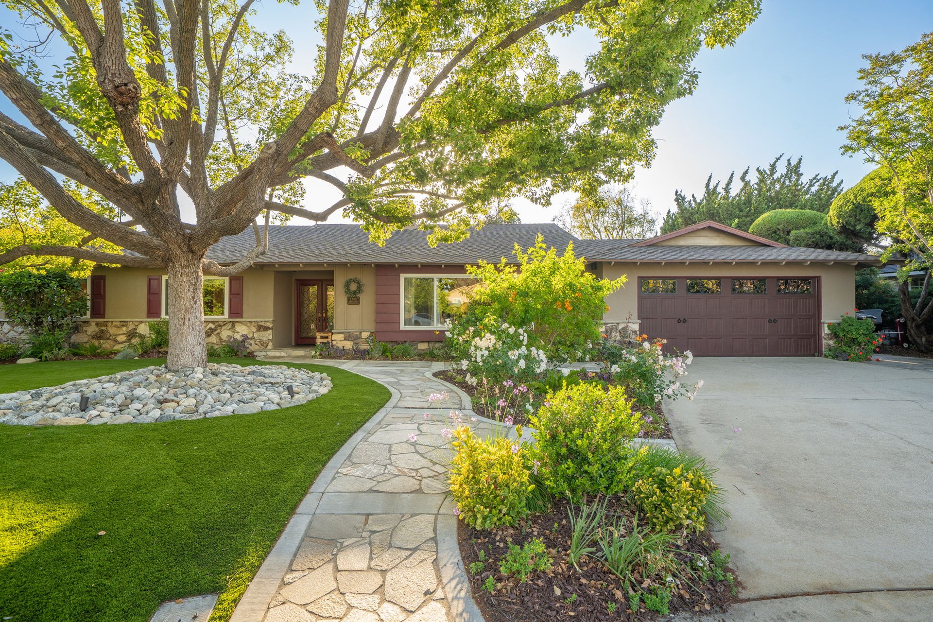 2309 Perry Court