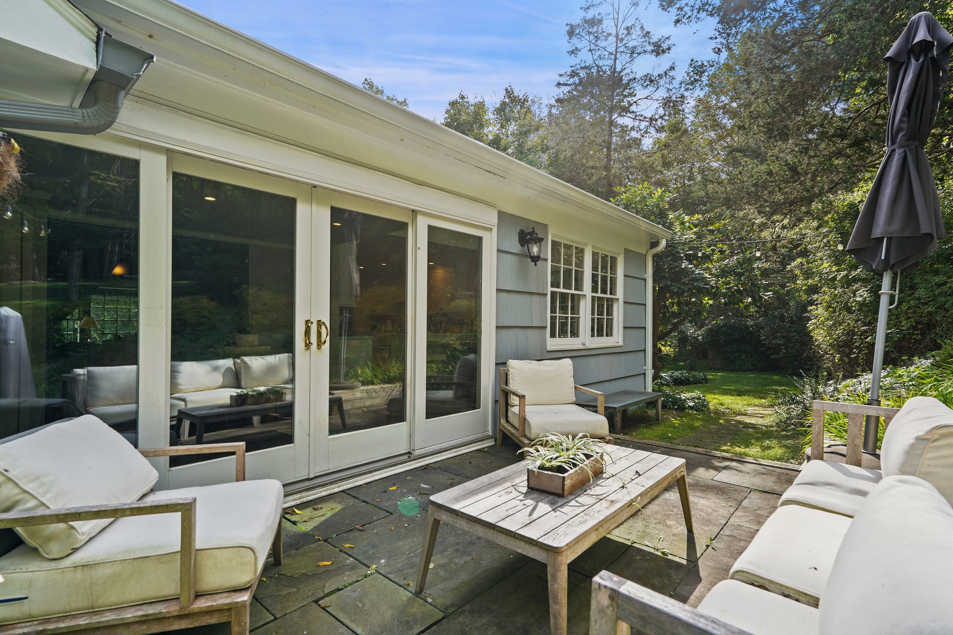 5 Brook Farm Road