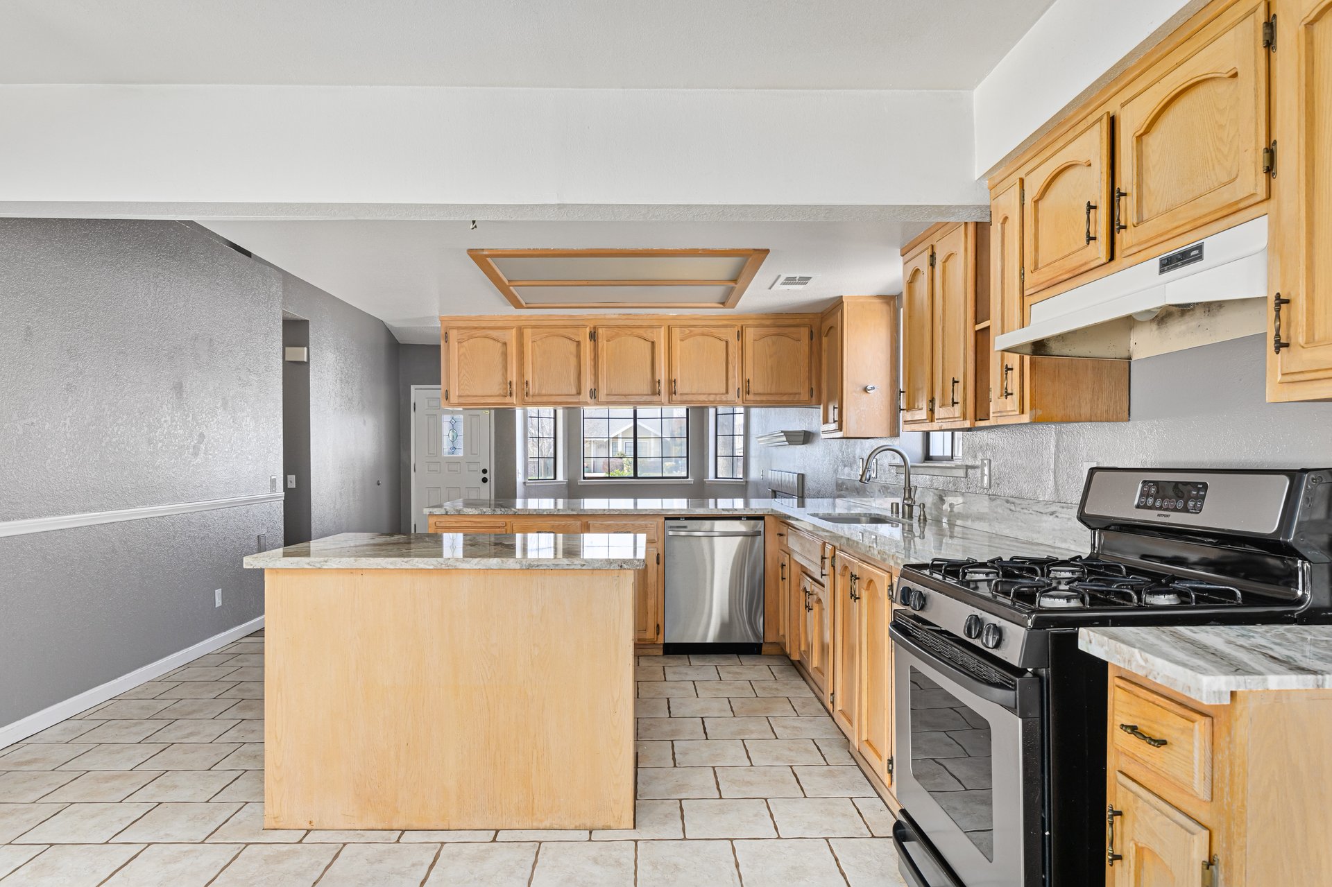 Charming Downtown Tehachapi Home – 1150 Magnolia Court