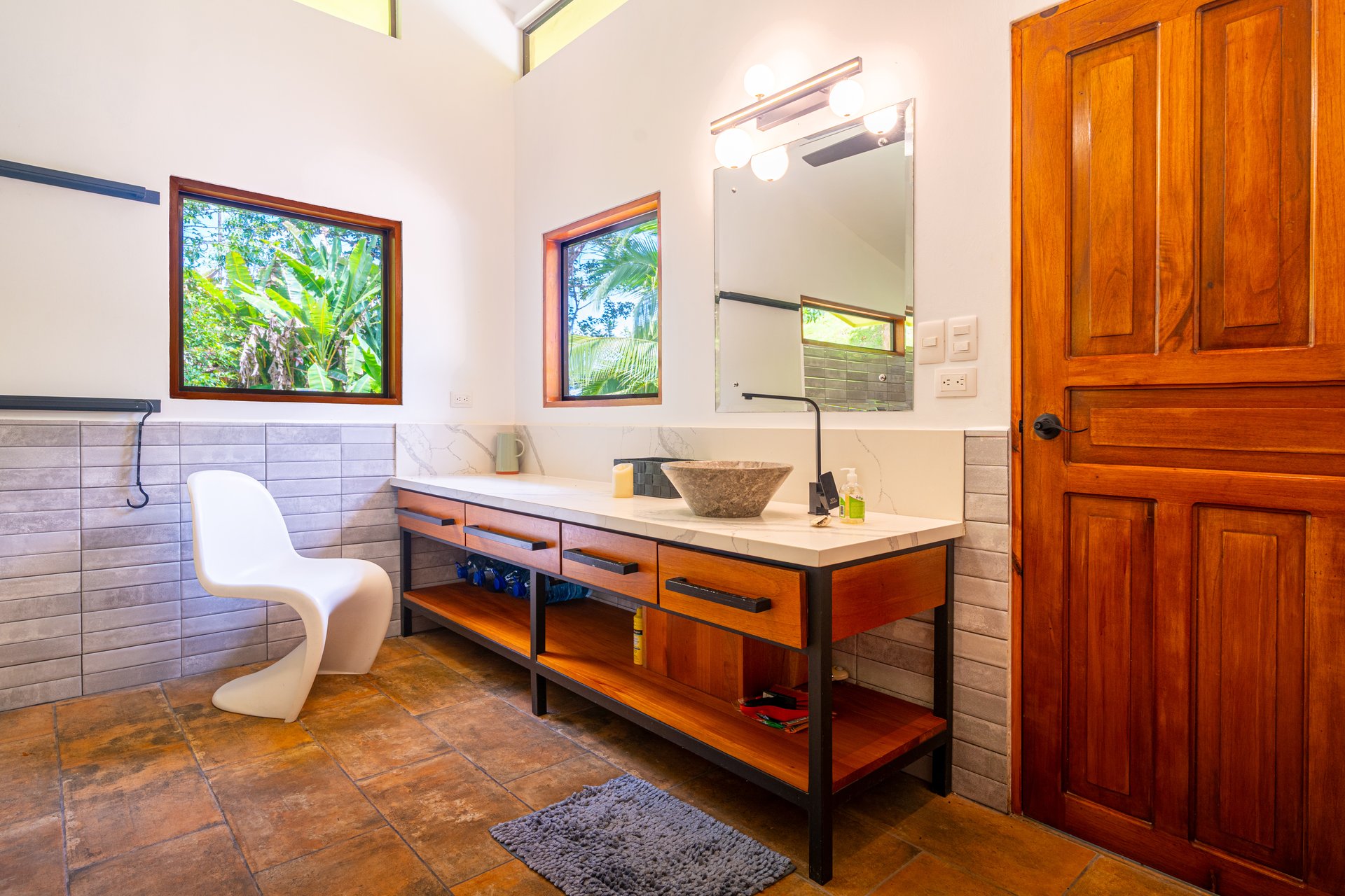 Amazing Mountain View and Ocean View House and Guest House on 4.5 Acres of land in Ojochal