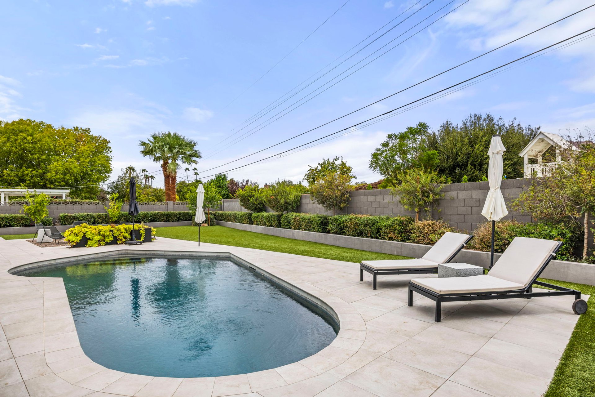 6152 E CALLE CAMELIA