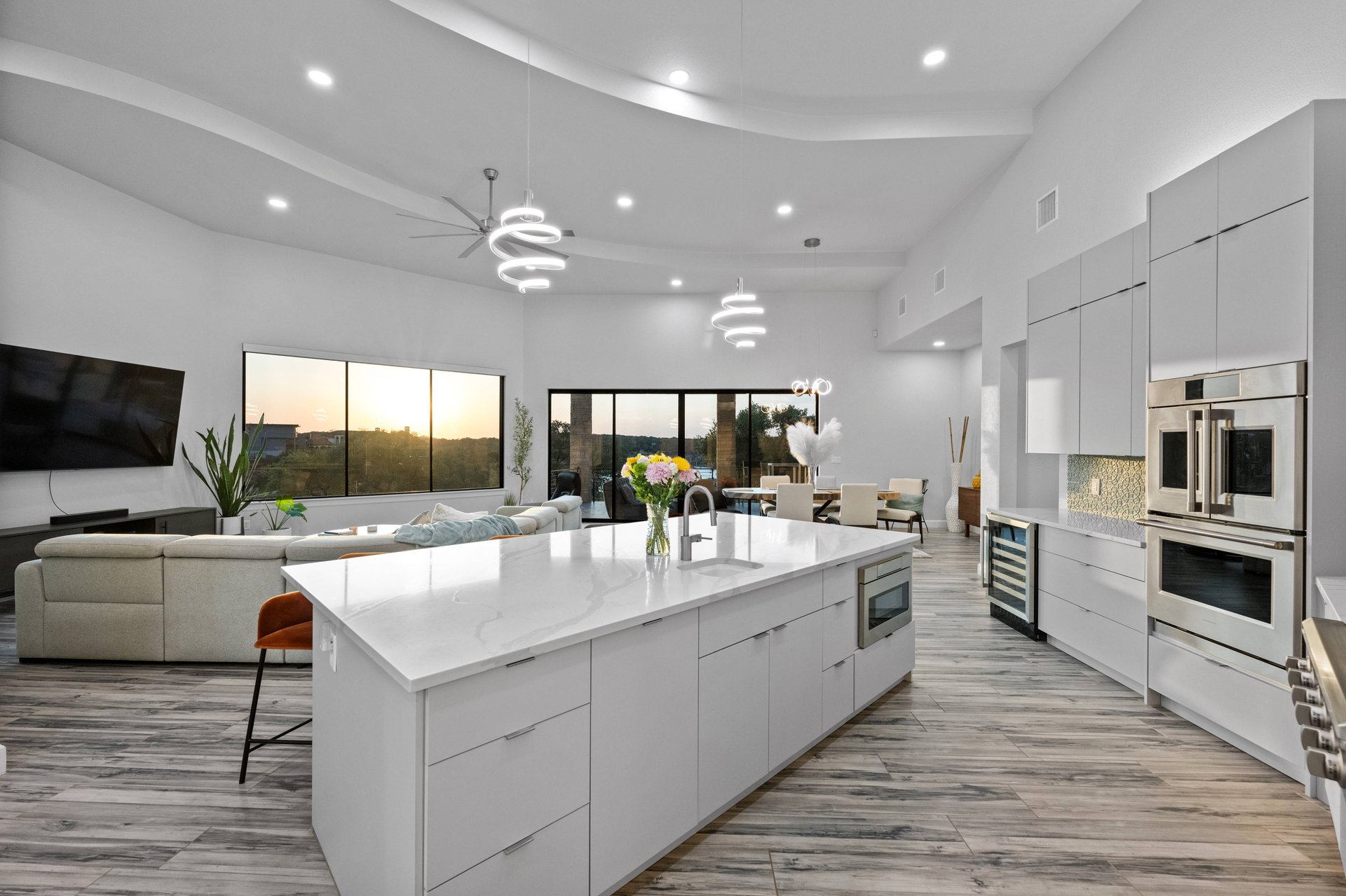 2912 Patriot Drive & 3002 Point Cove