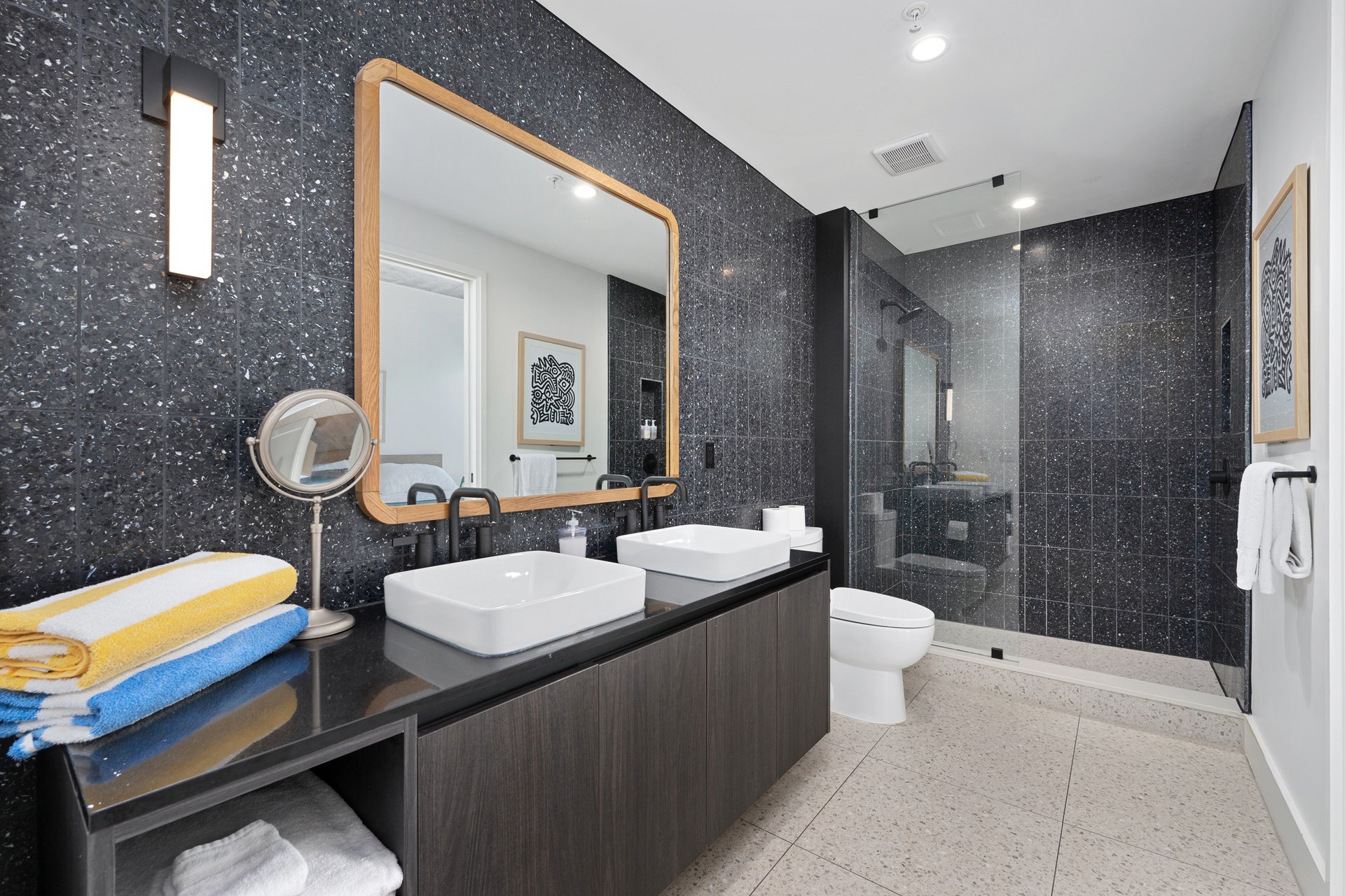 48 East Avenue #2204