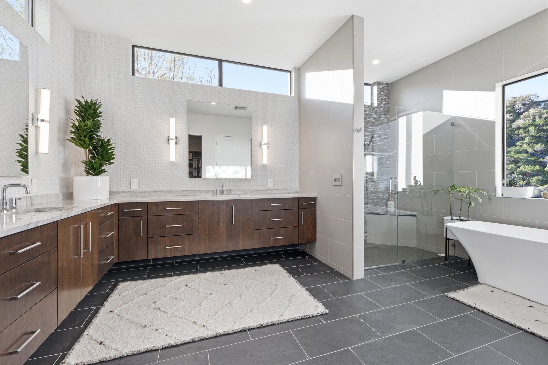 West Lake Hills Modern Sanctuary