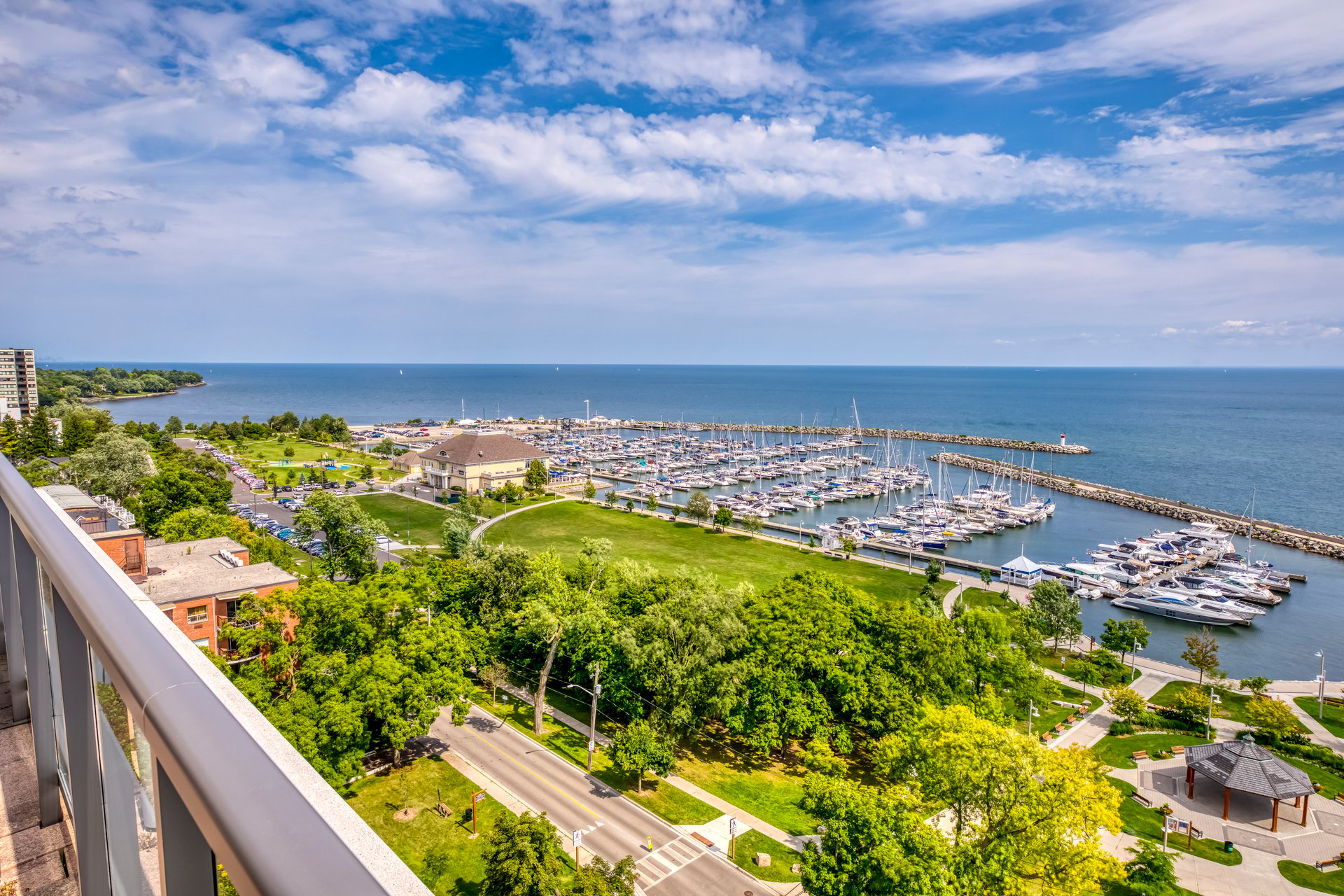 11 Bronte Rd #417