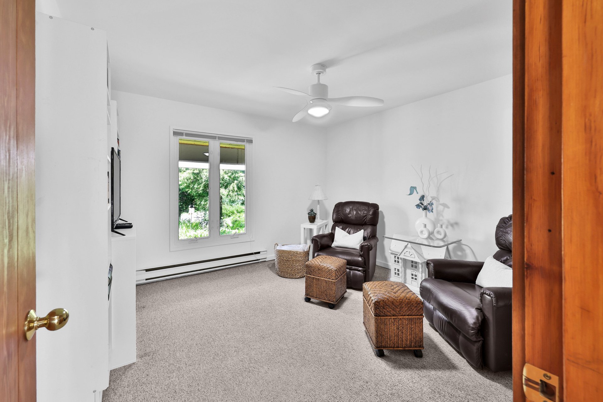 2360 8 Side Road, Burlington