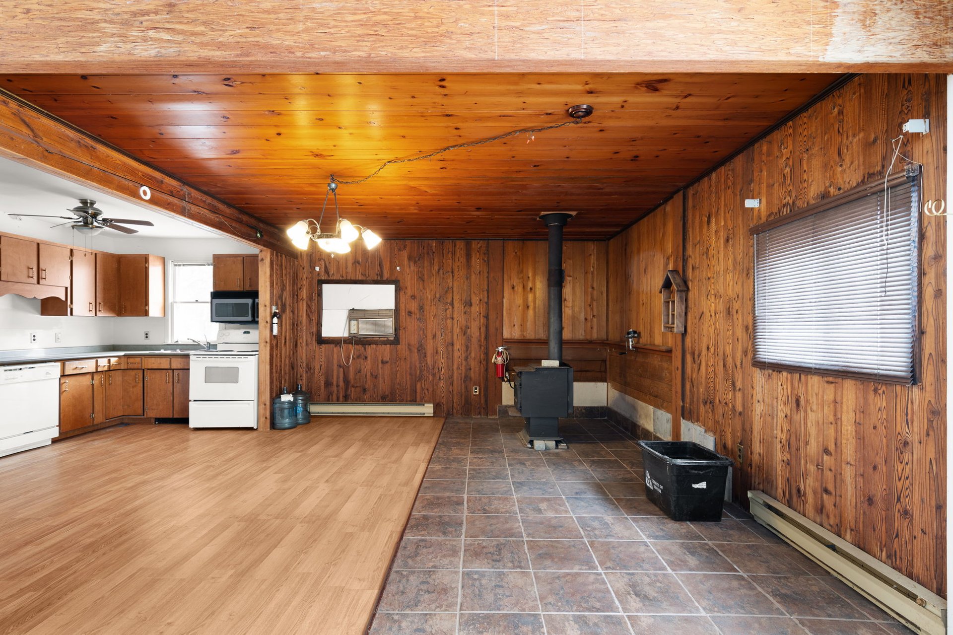8511 Small Lane, Loretto