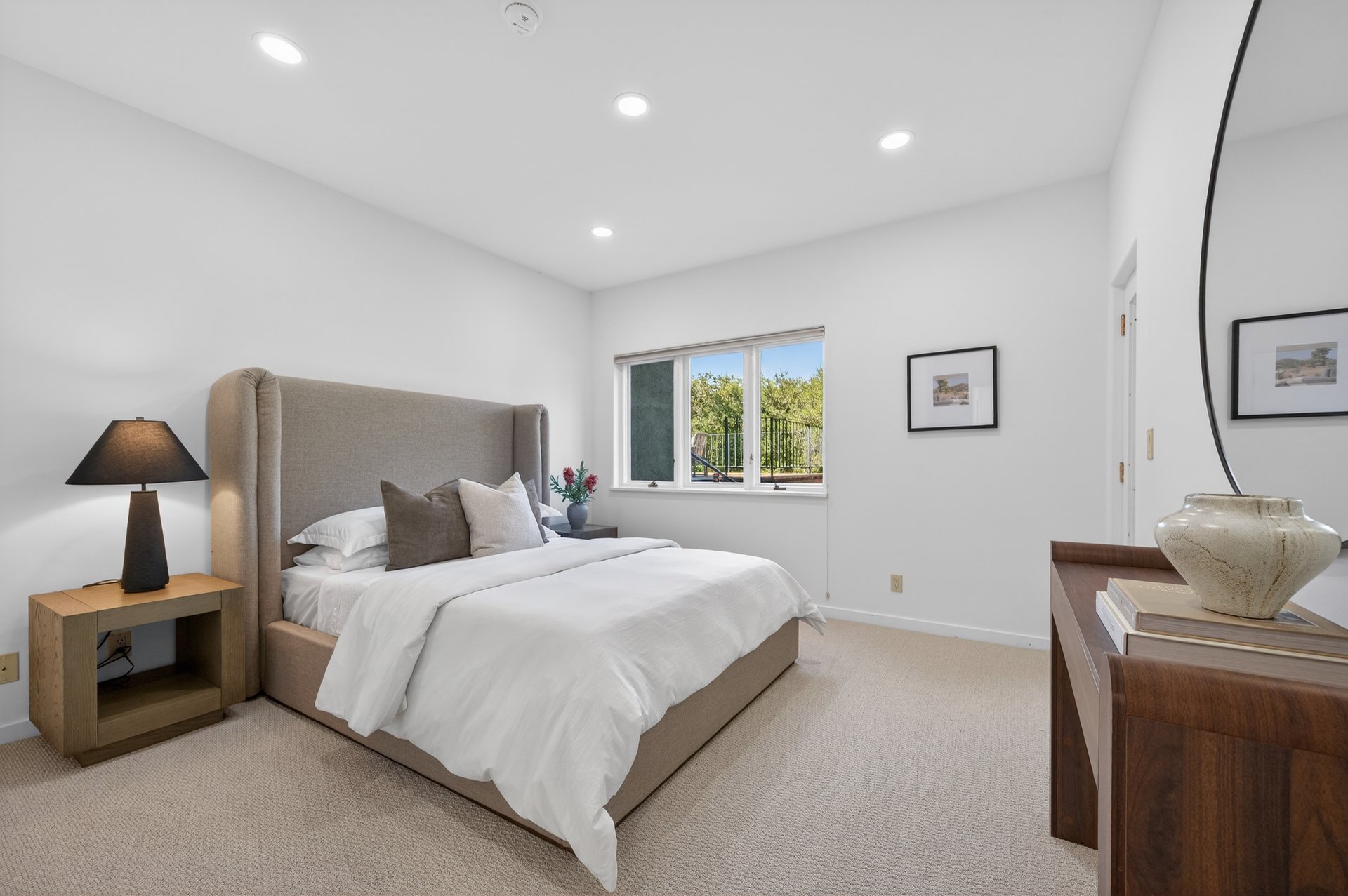 25 Wood Acres Ct