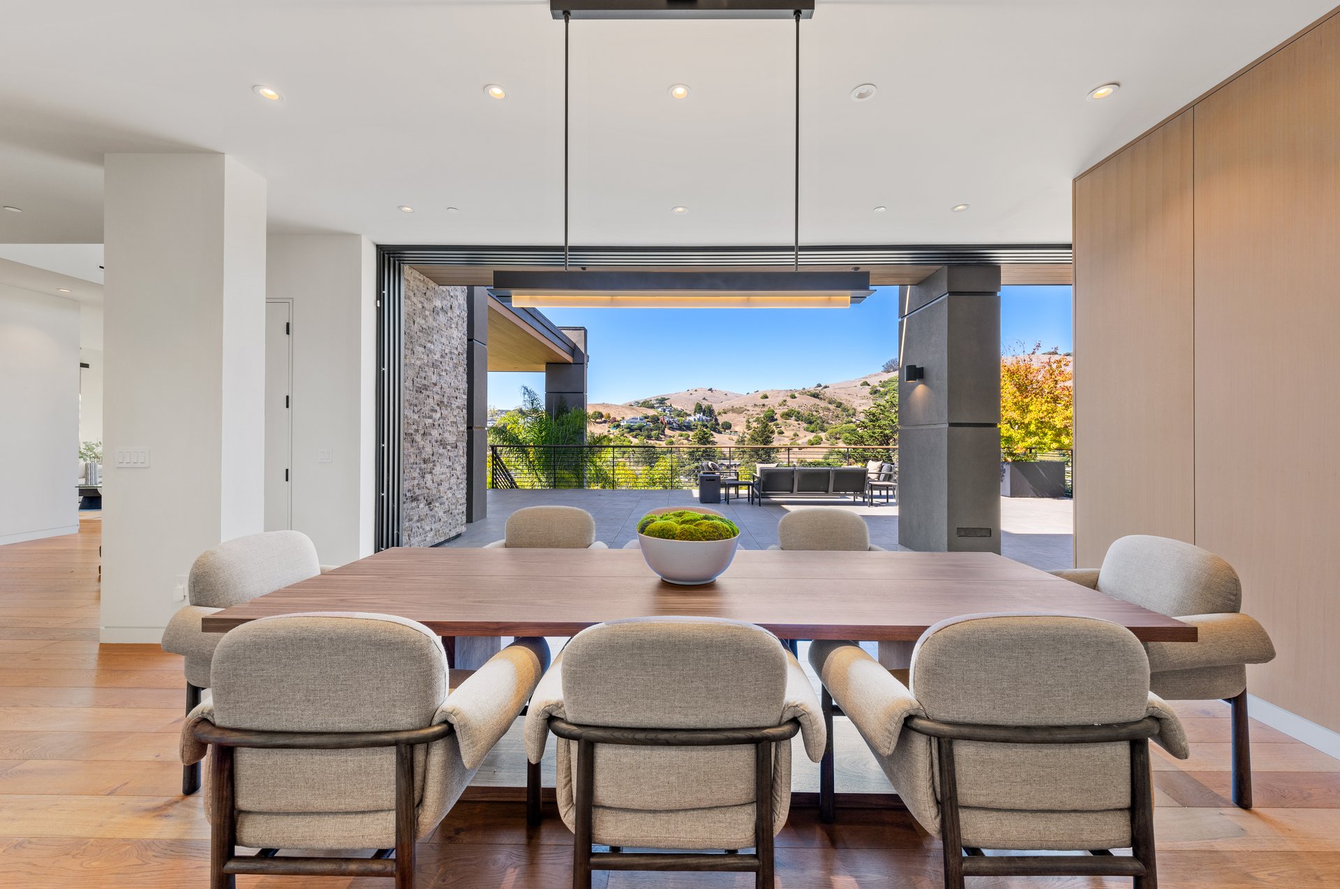 Modern Luxury - Completed in 2019