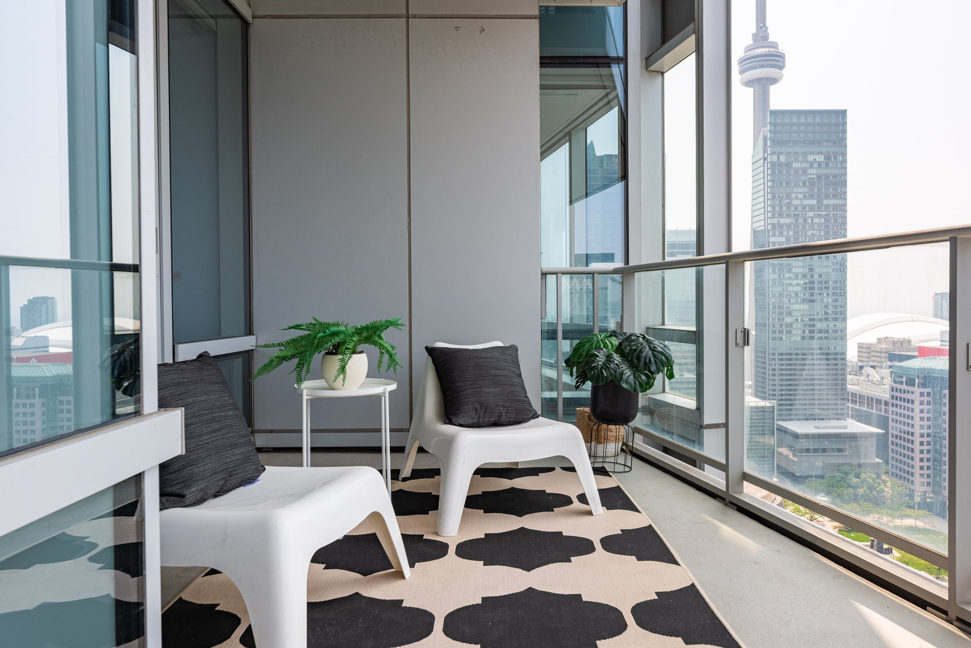 Suite 3203- 180 University Avenue