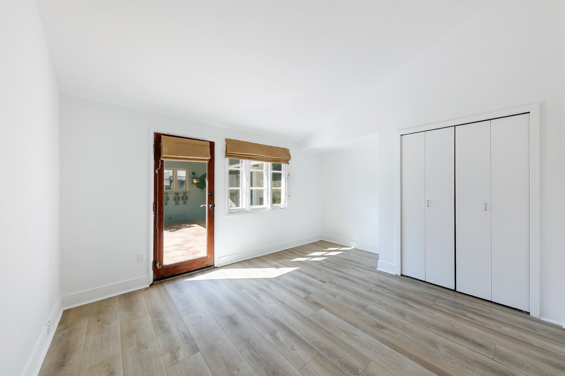 Spacious Malibu West Mid Century