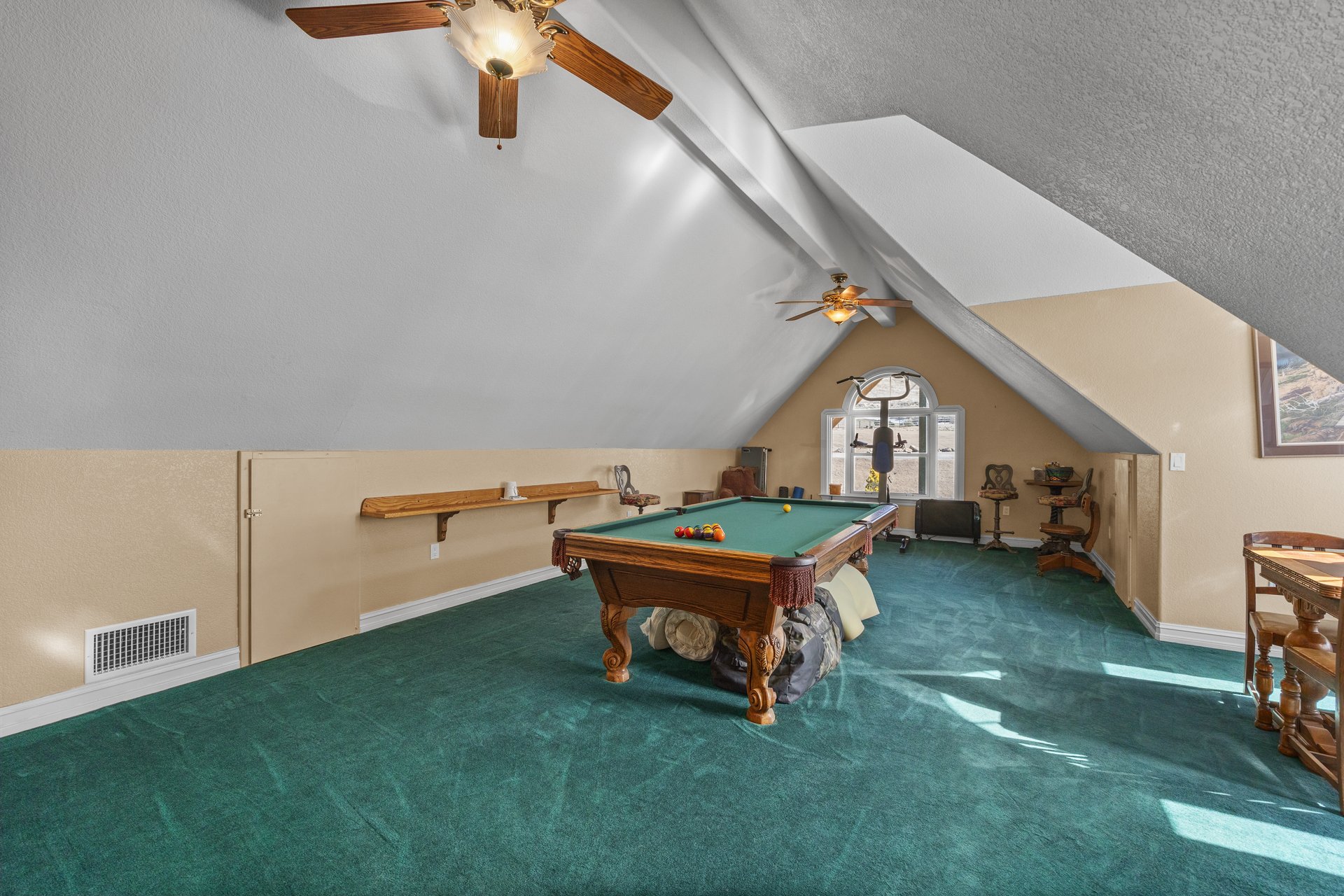 Equestrian Estate in Bear Valley Springs: 25820 Skyline Drive