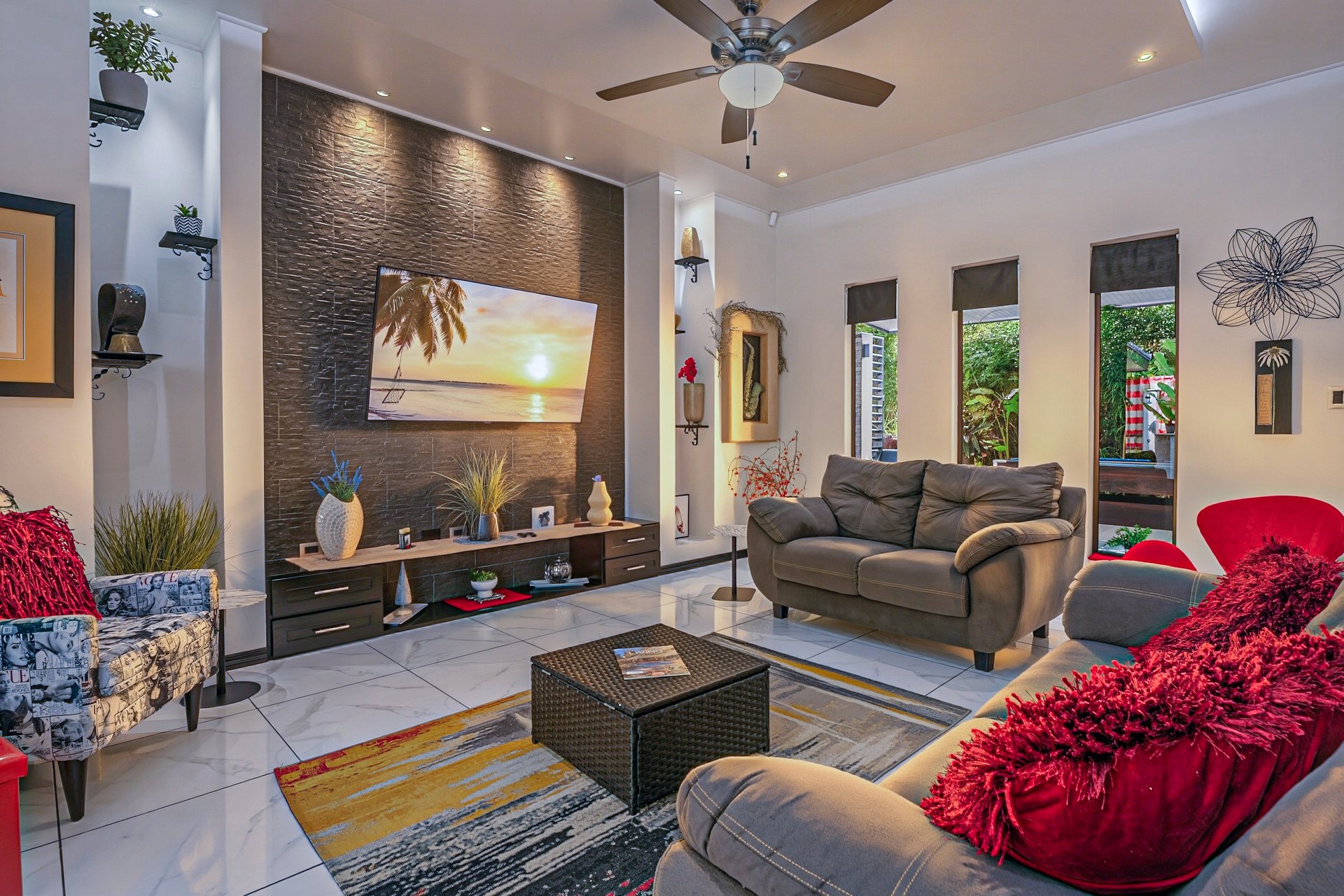 Charming 2 Bedroom Home + Studio located in heart of Uvita 