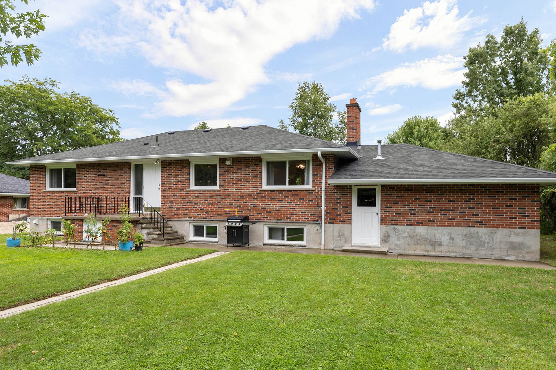 9670 Morning Glory Road, Pefferlaw
