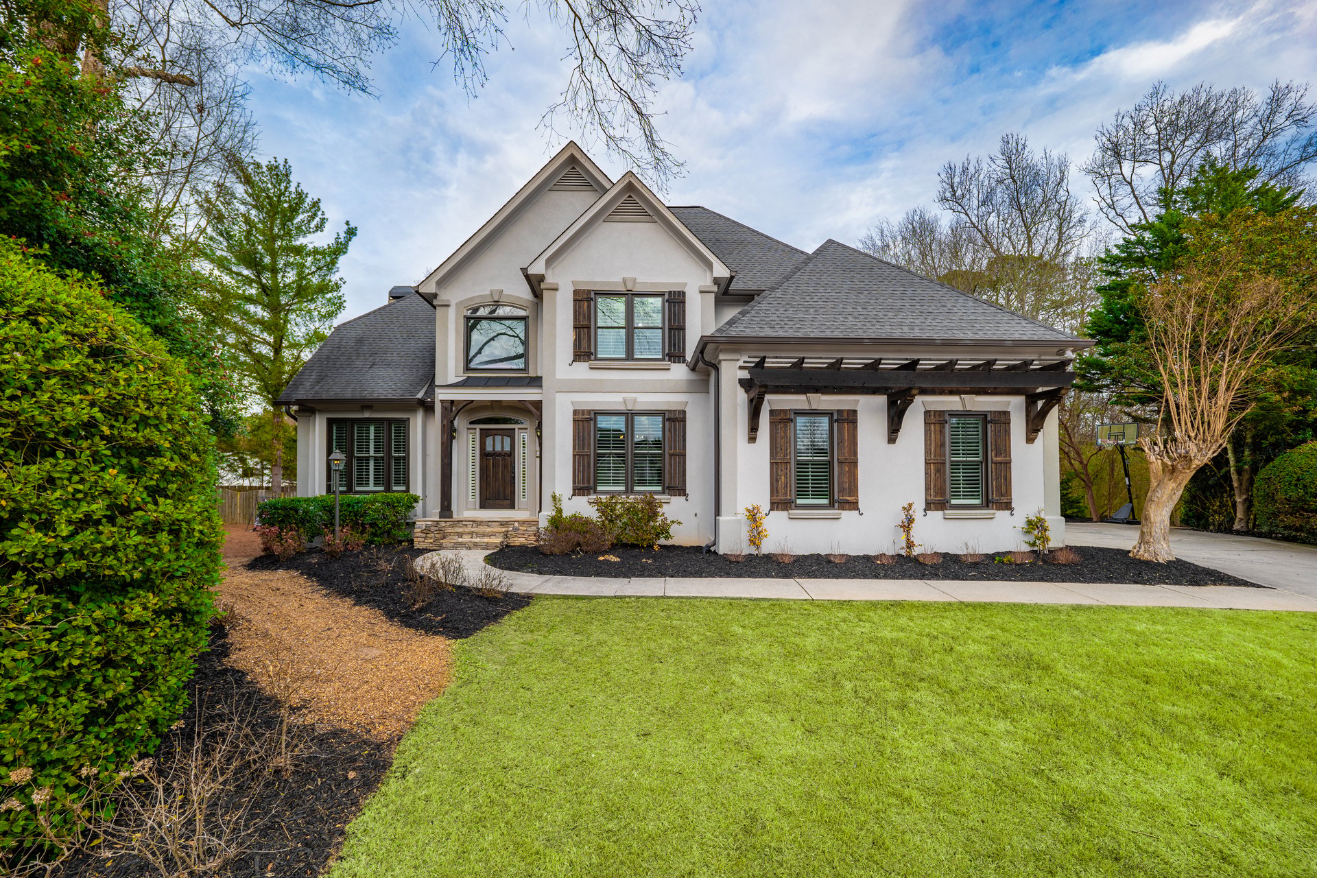 1199 Jennifer Oaks Drive