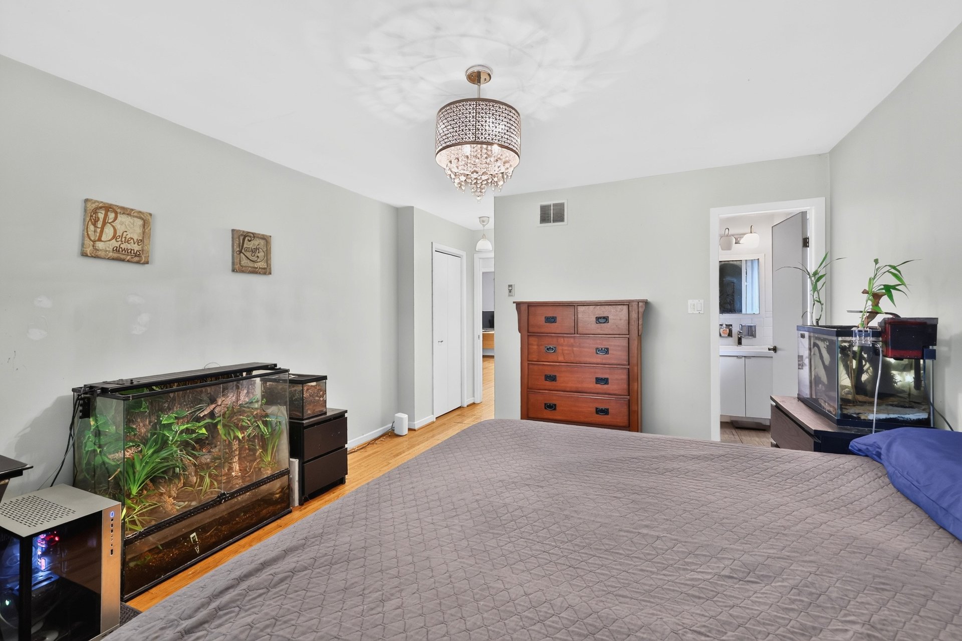 975 Cresthampton Lane