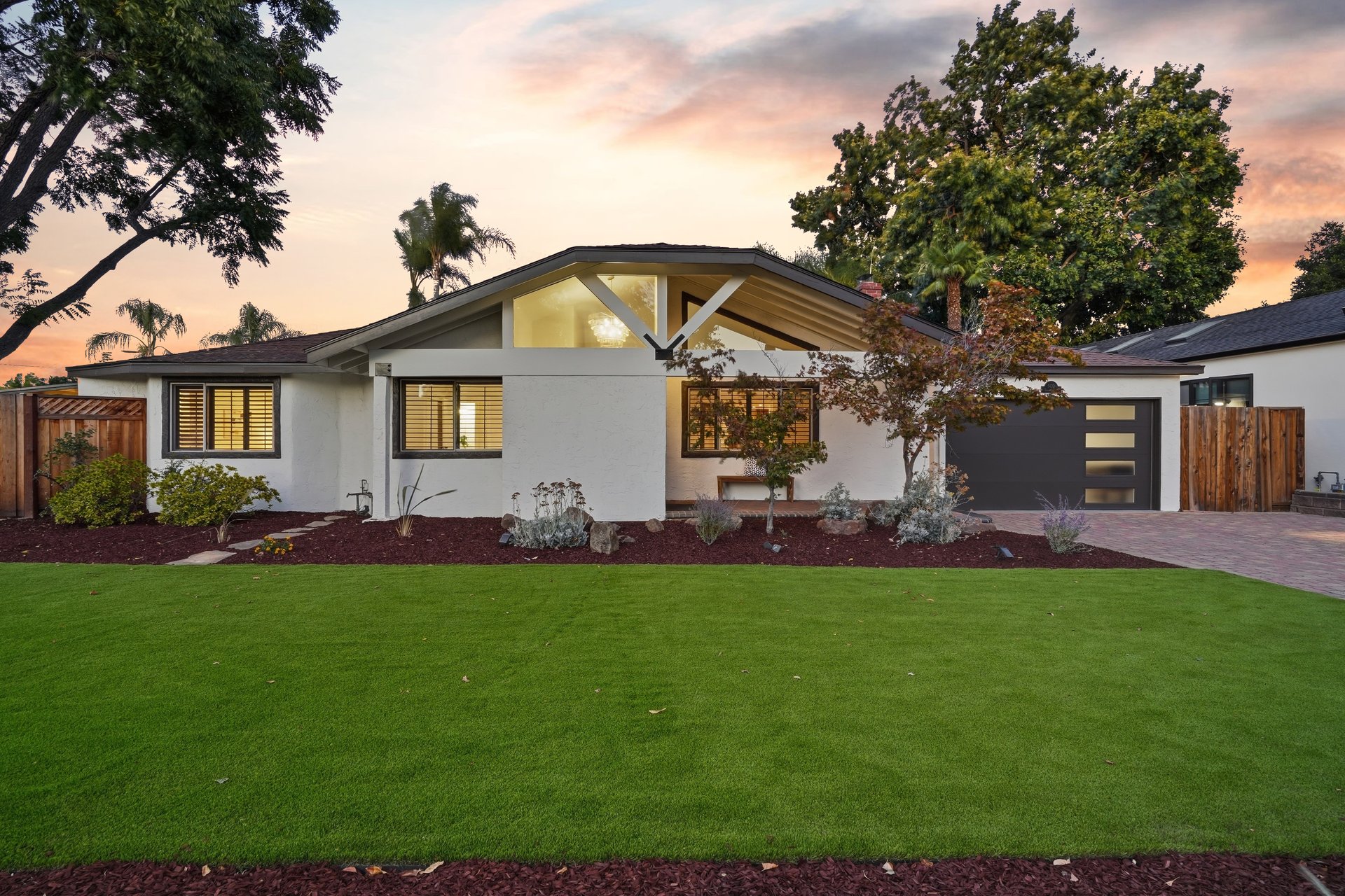 900 Eden AVE