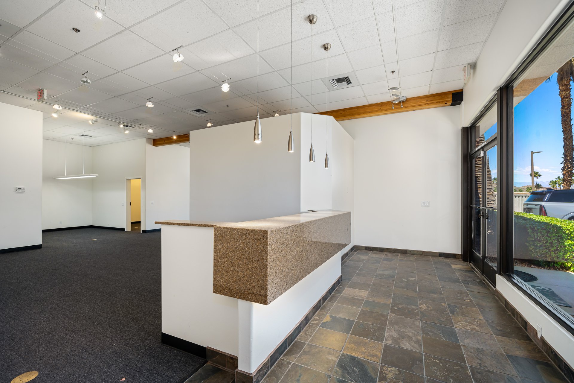Desert Square - Suite D