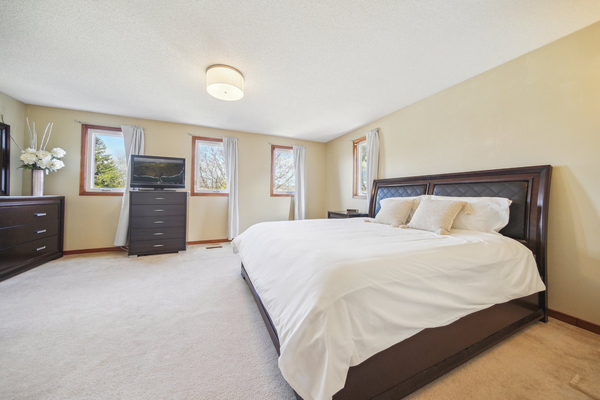 3-BED, 3-BATH OASIS