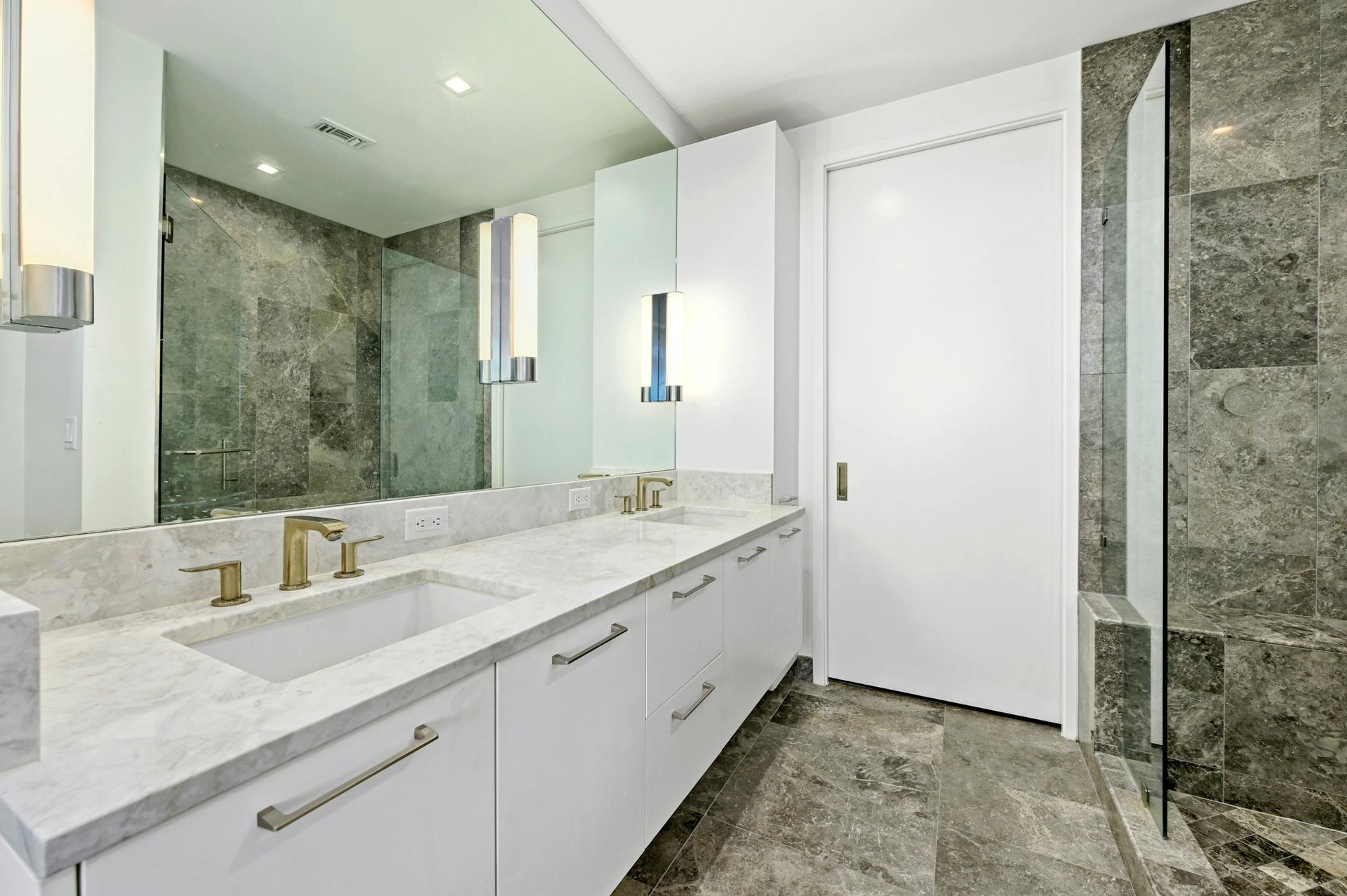 501 West Ave #3202