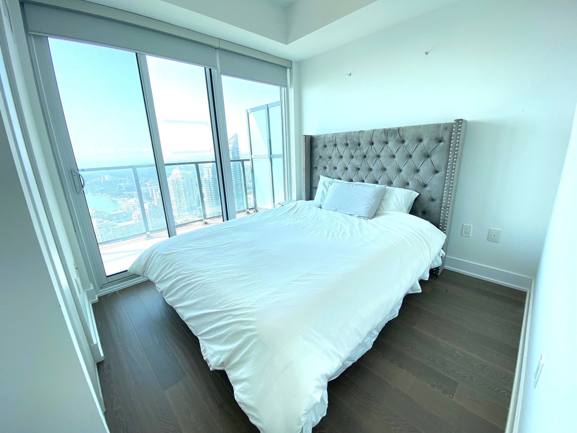 30 Shore Breeze Drive Unit: 4017