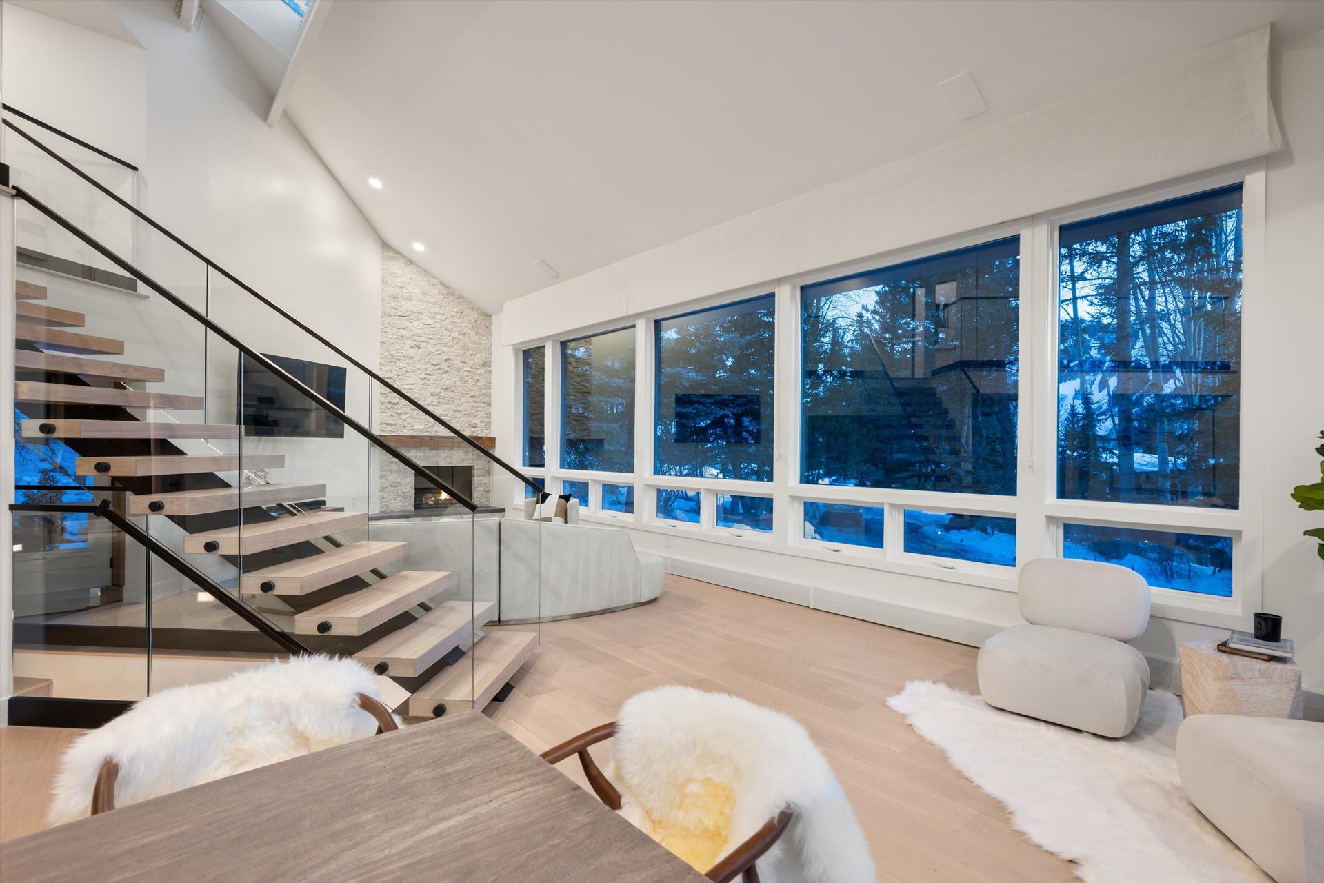 Designer Living with Unmatched Mountain Views