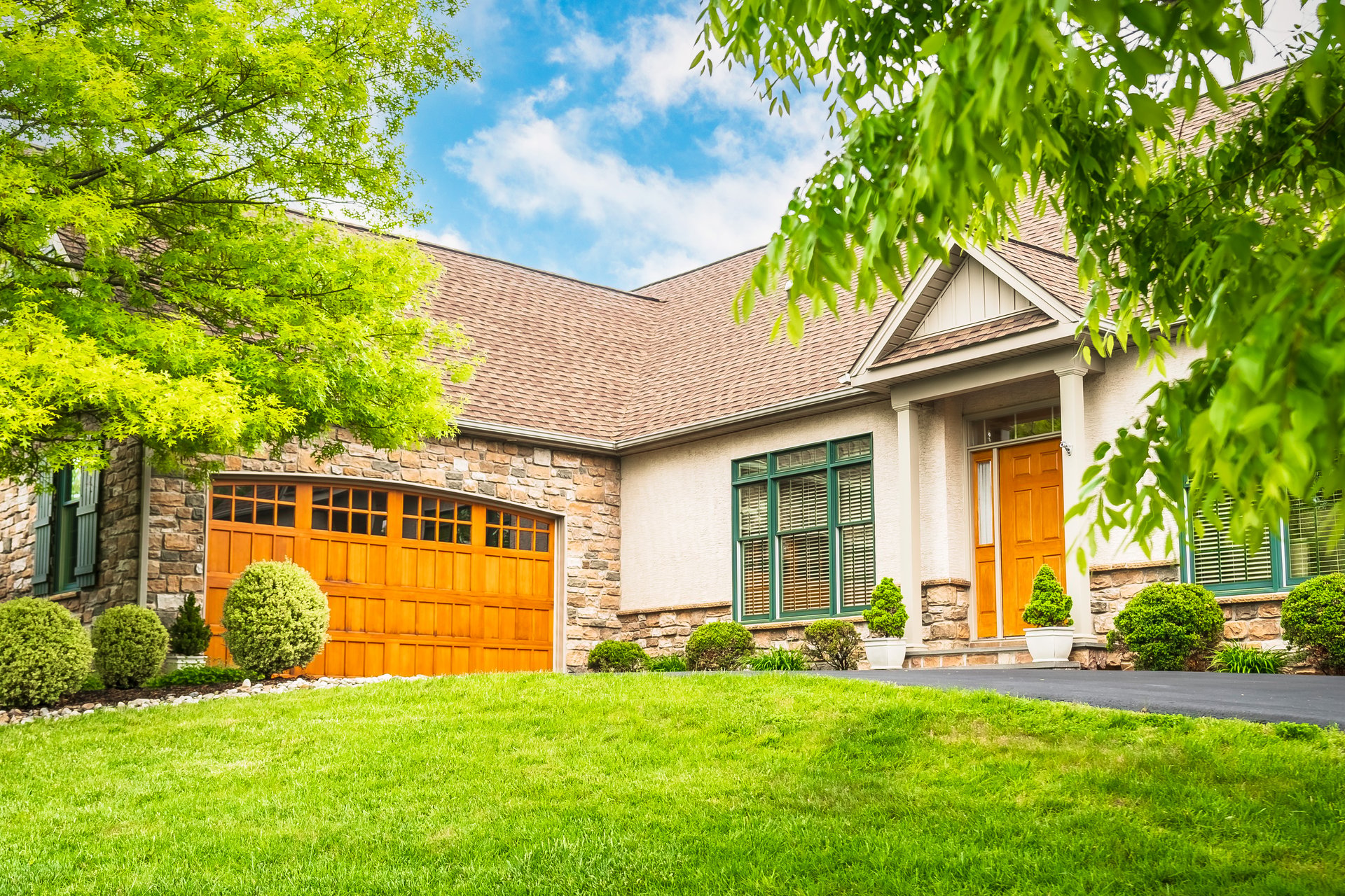 5799 Sabrina Circle