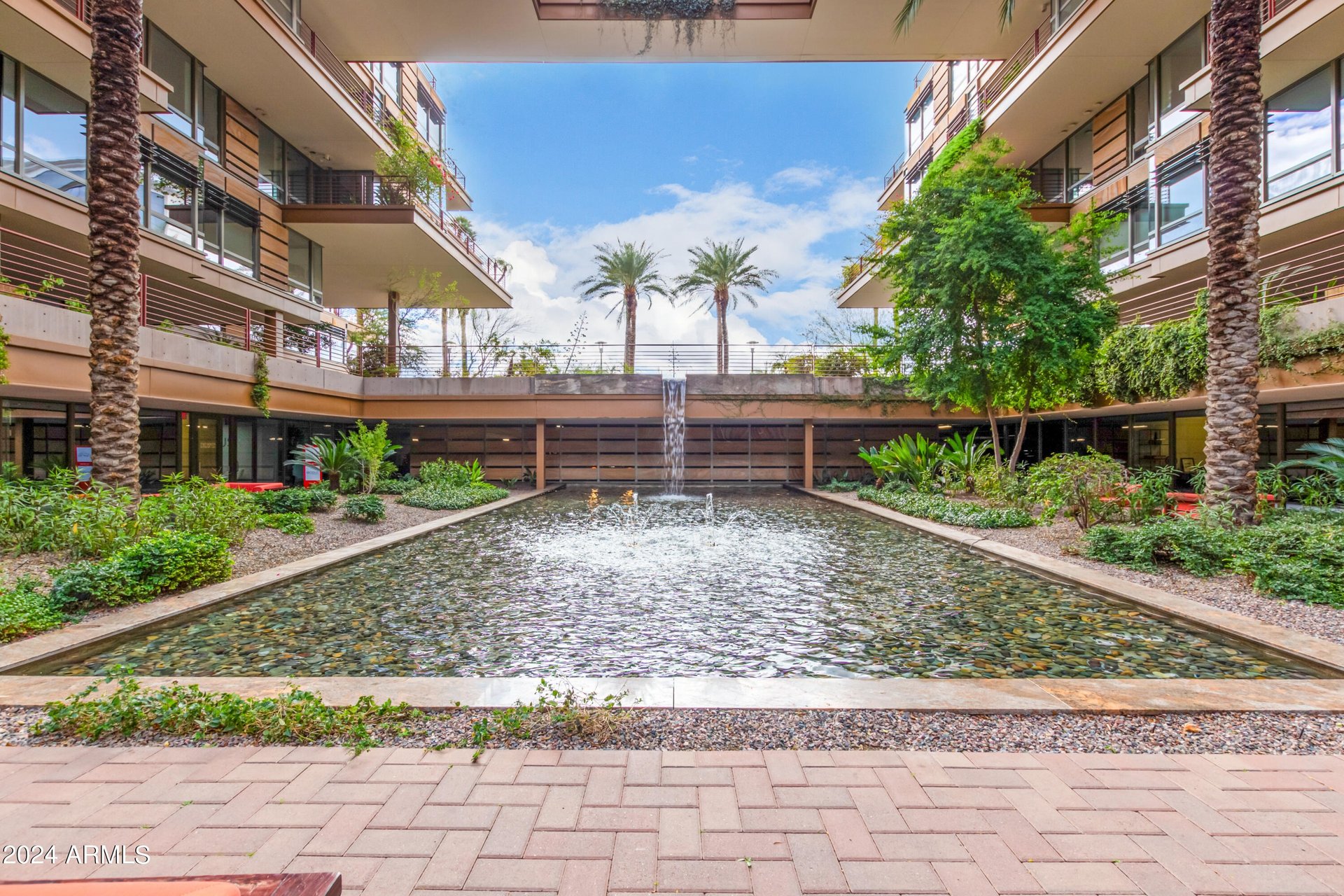 7137 E Rancho Vista Dr, #4005