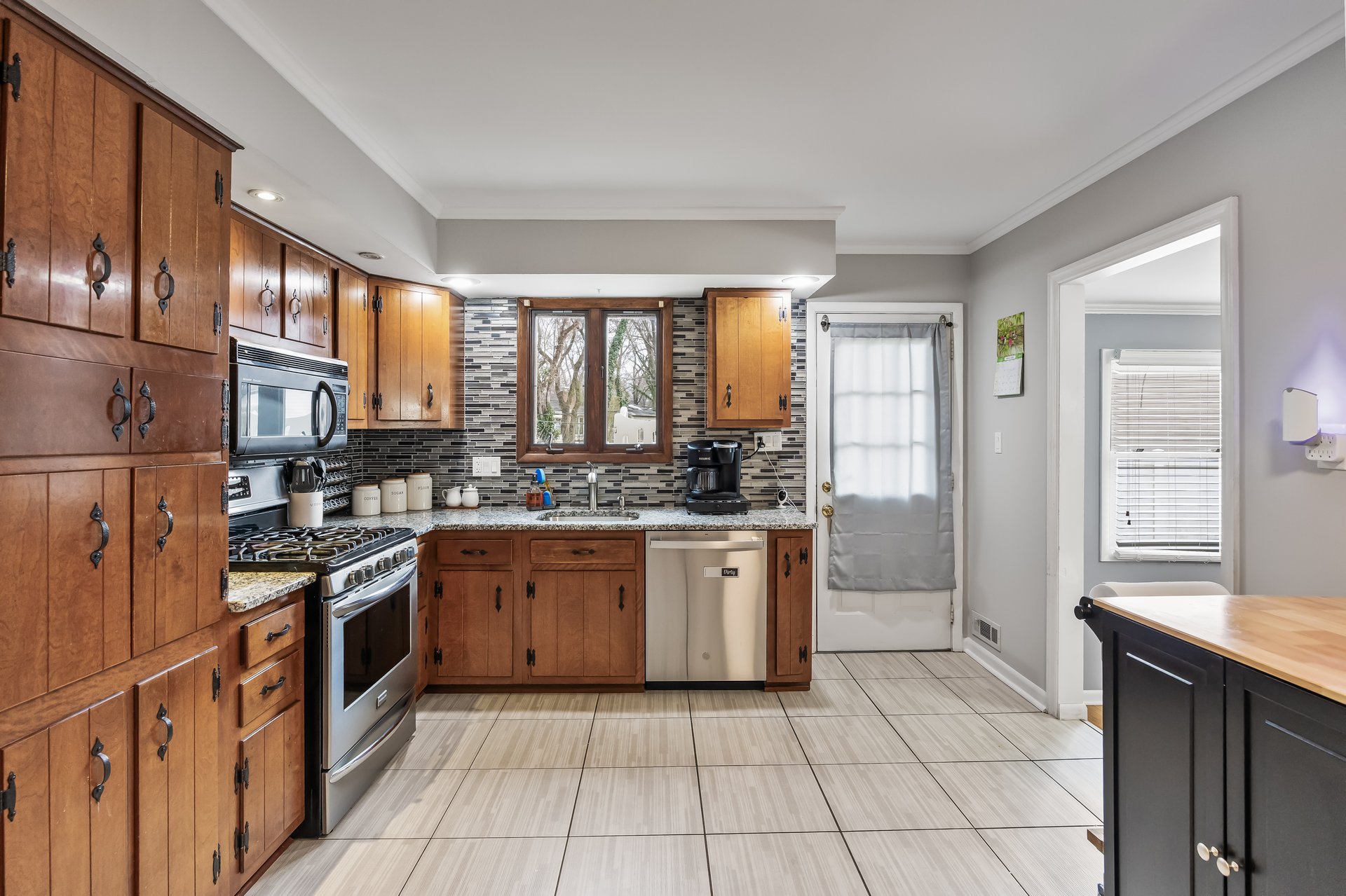  157 Ramblewood Pkwy