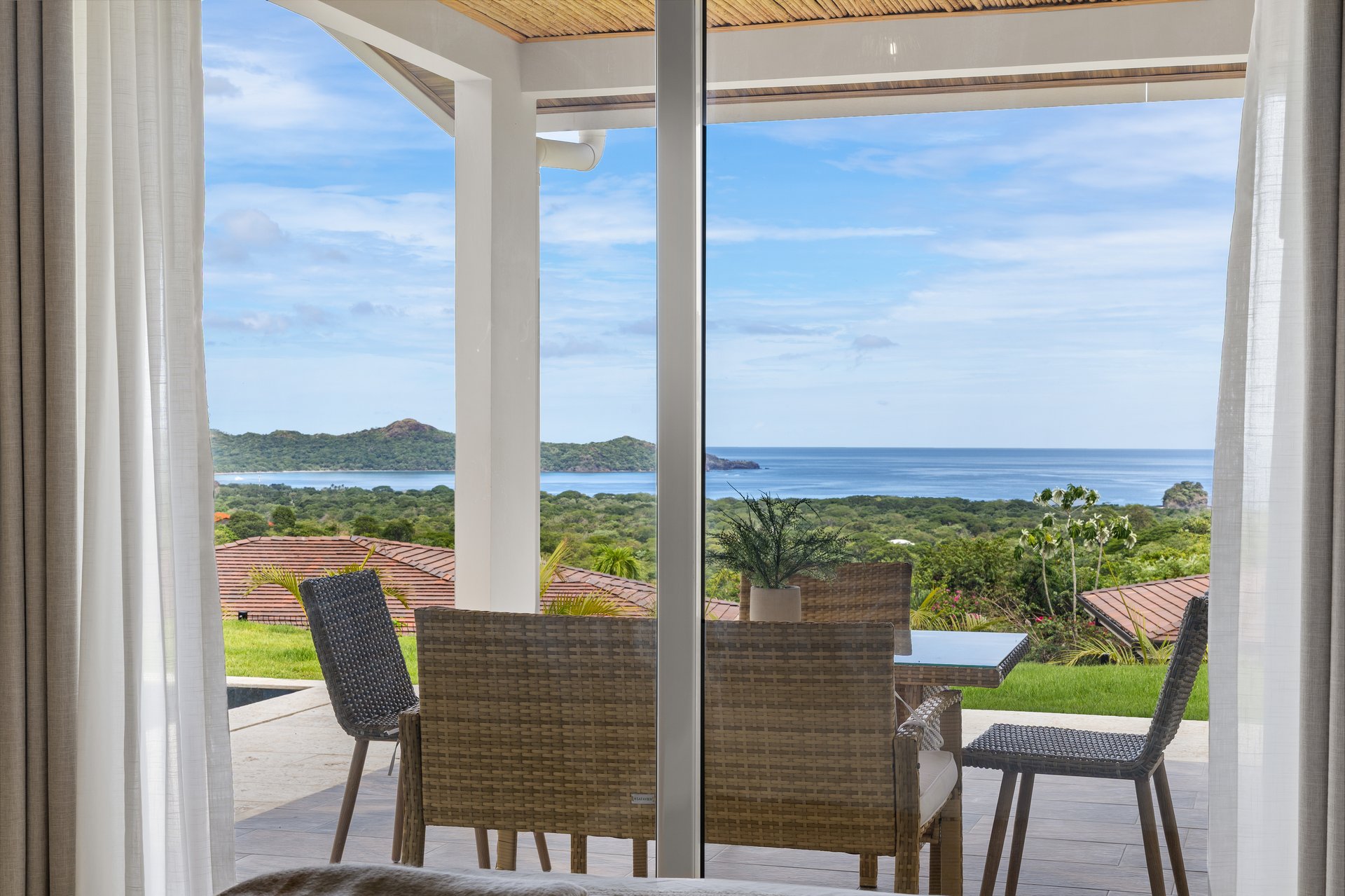 Dos Ríos 29 | Brand-New Ocean & Mountain View Home