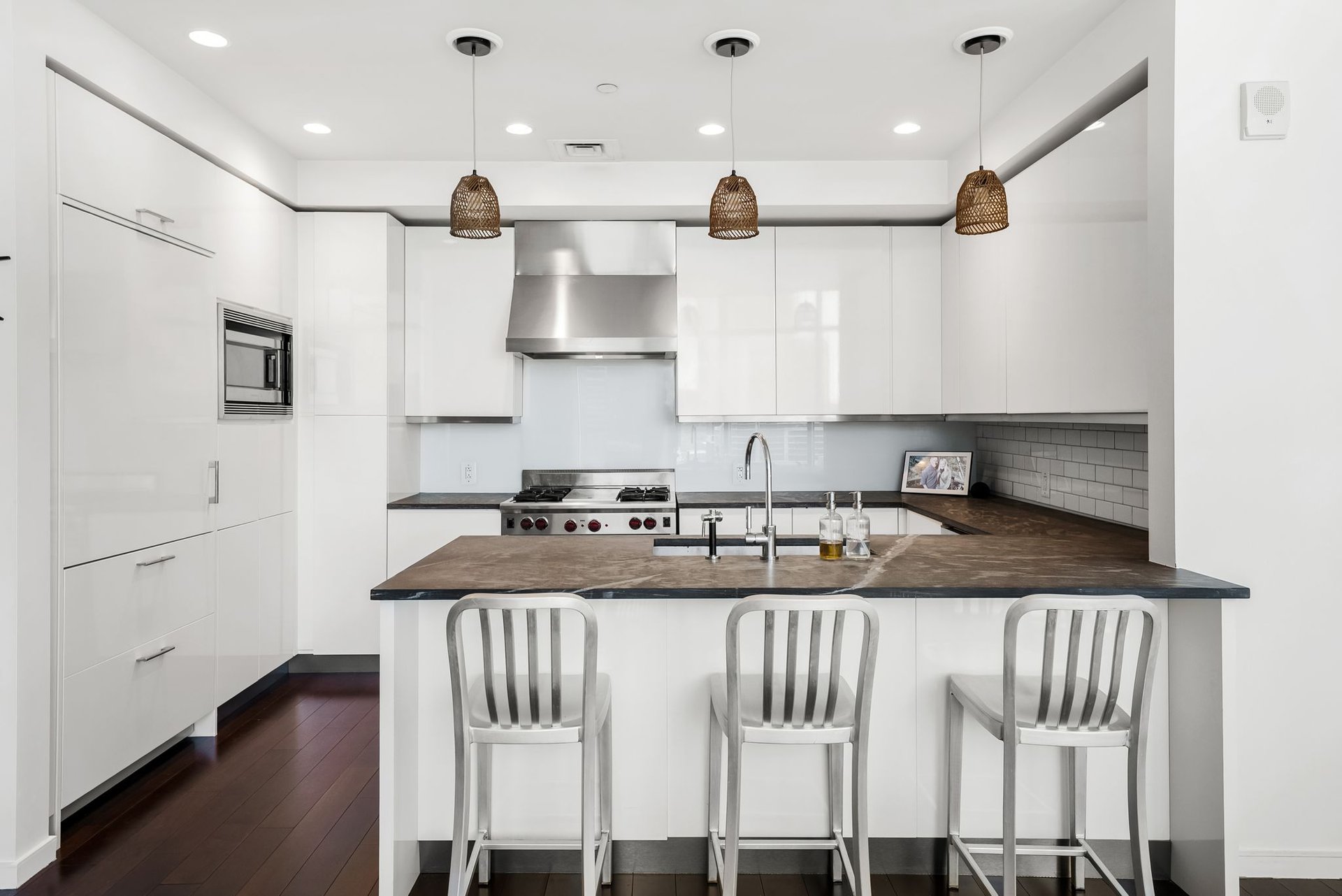 200 Congress Avenue #14C