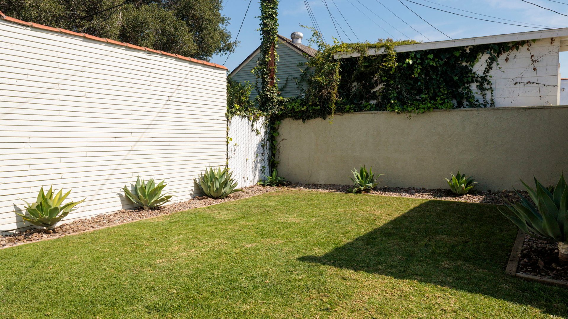 Graciously Updated Side-by-Side Duplex in Tranquil Longwood Highlands