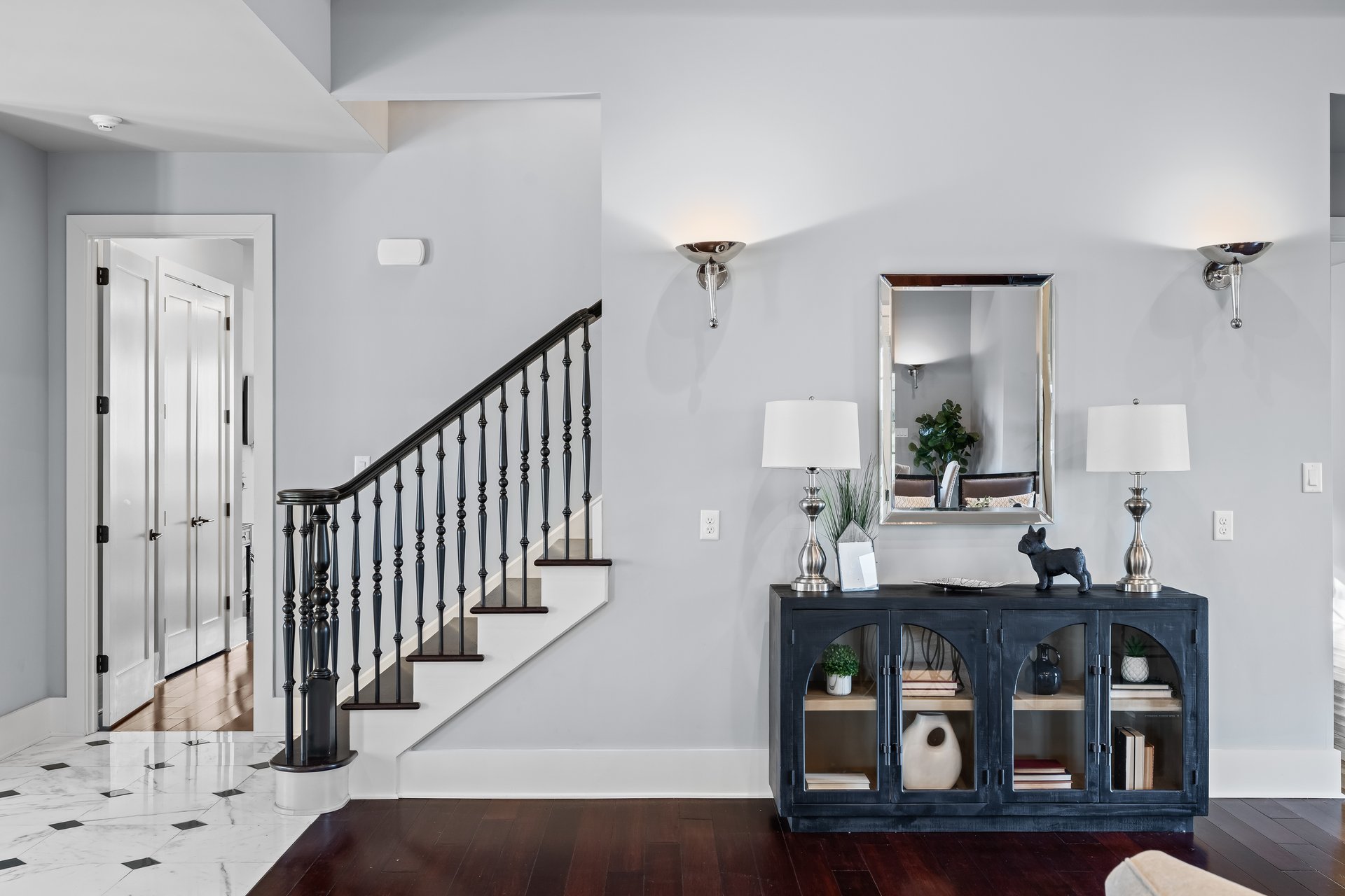 2687 Avenue Du Vlg