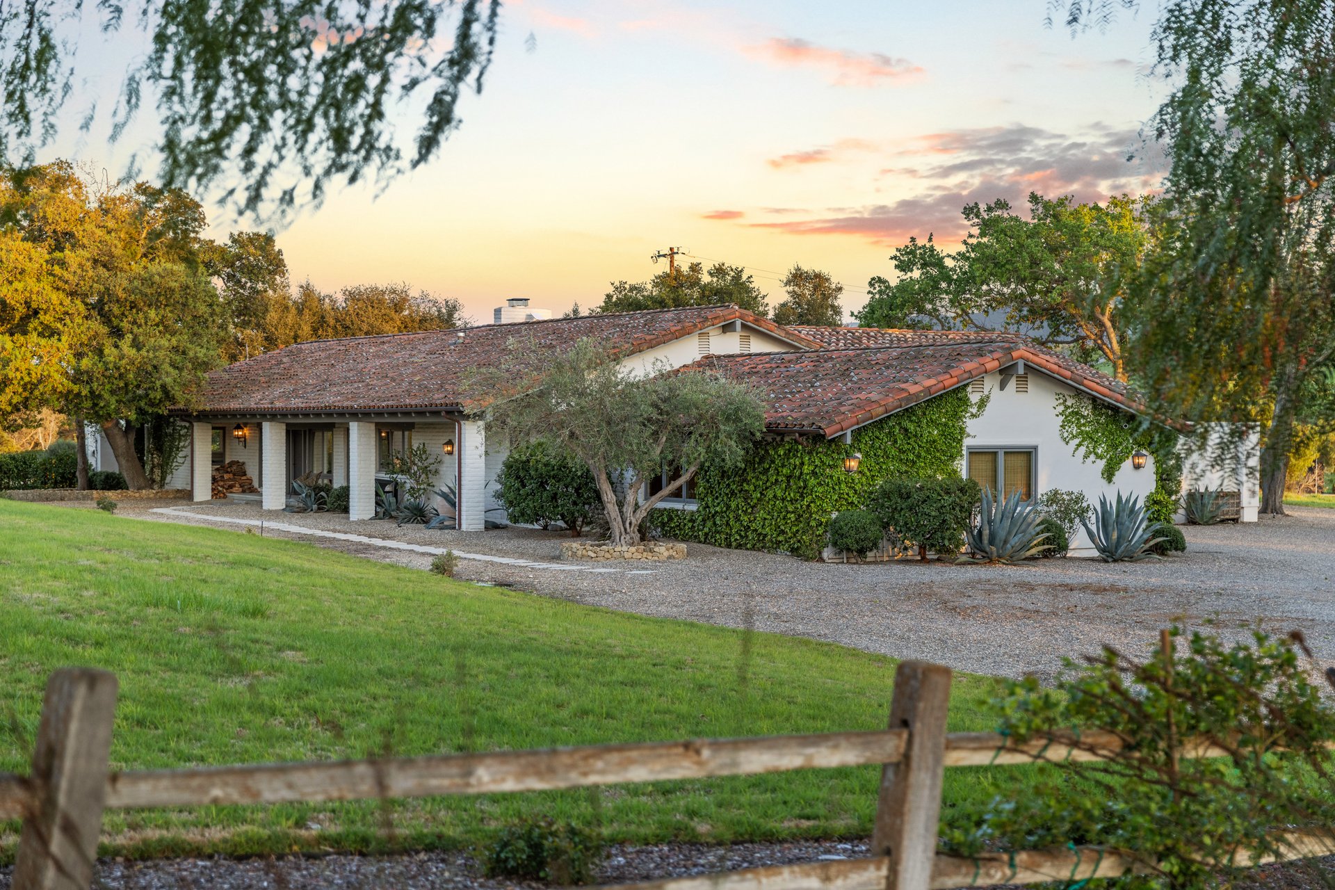 CONTEMPORARY HACIENDA with Privacy, Views, and Quality Craftsmanship