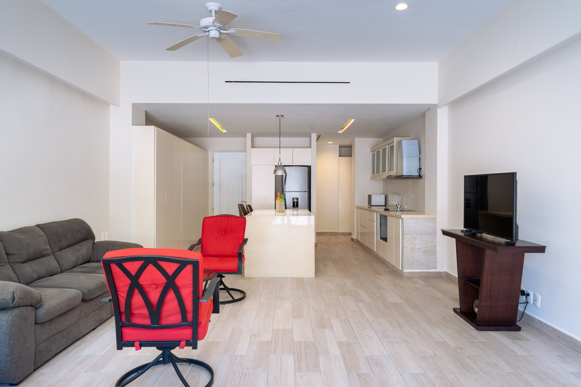 1 Bedroom, Condo, Mixie 102