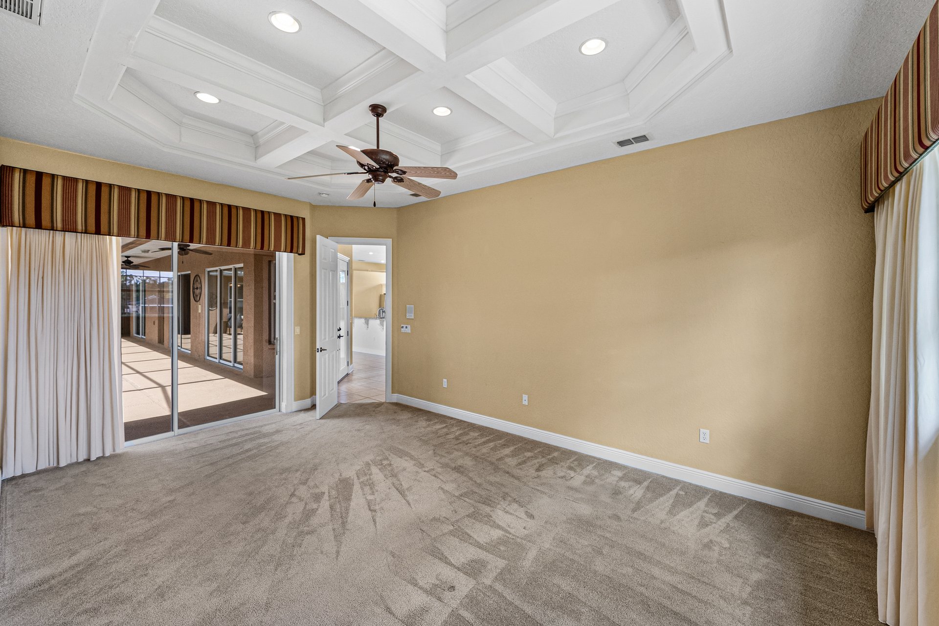 12231 WOODLANDS CIR