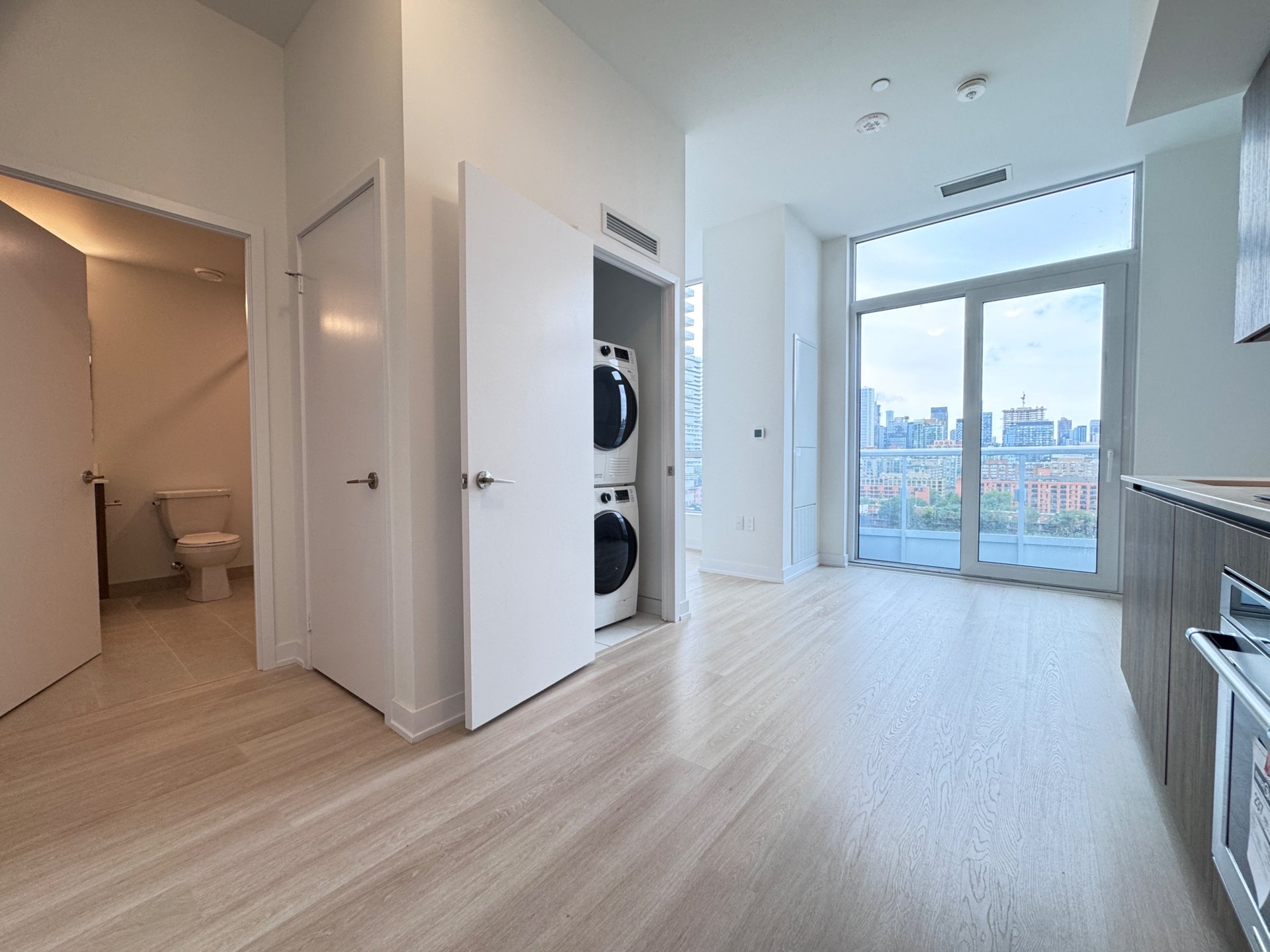 15 Richardson Street Unit: 1202