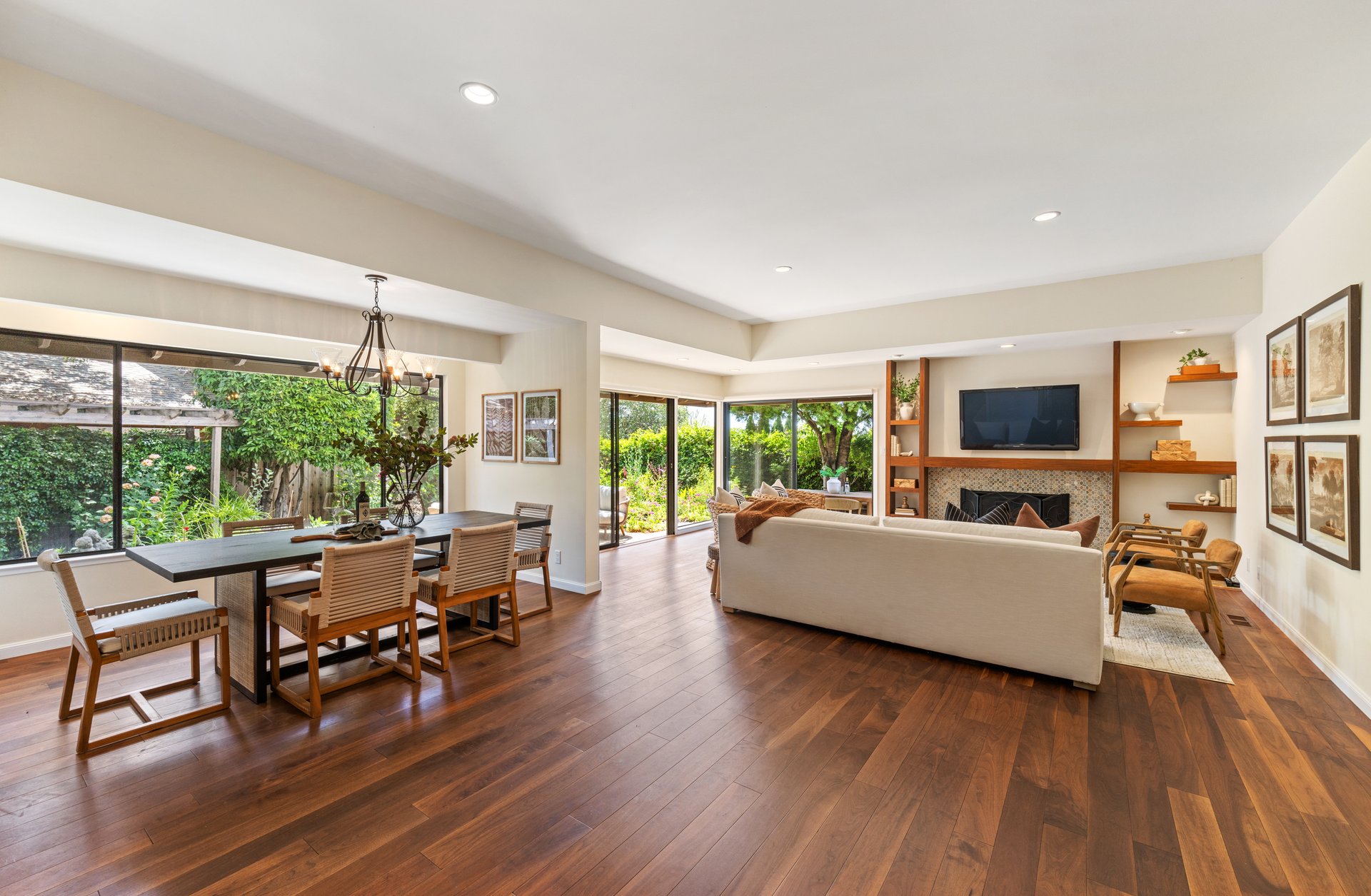 Inviting and Updated - Picturesque Grounds