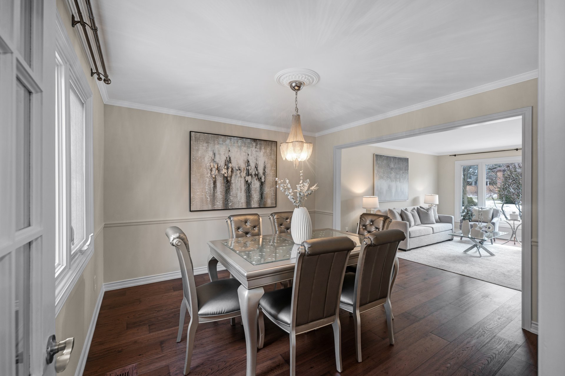 1053 Red Pine Cres