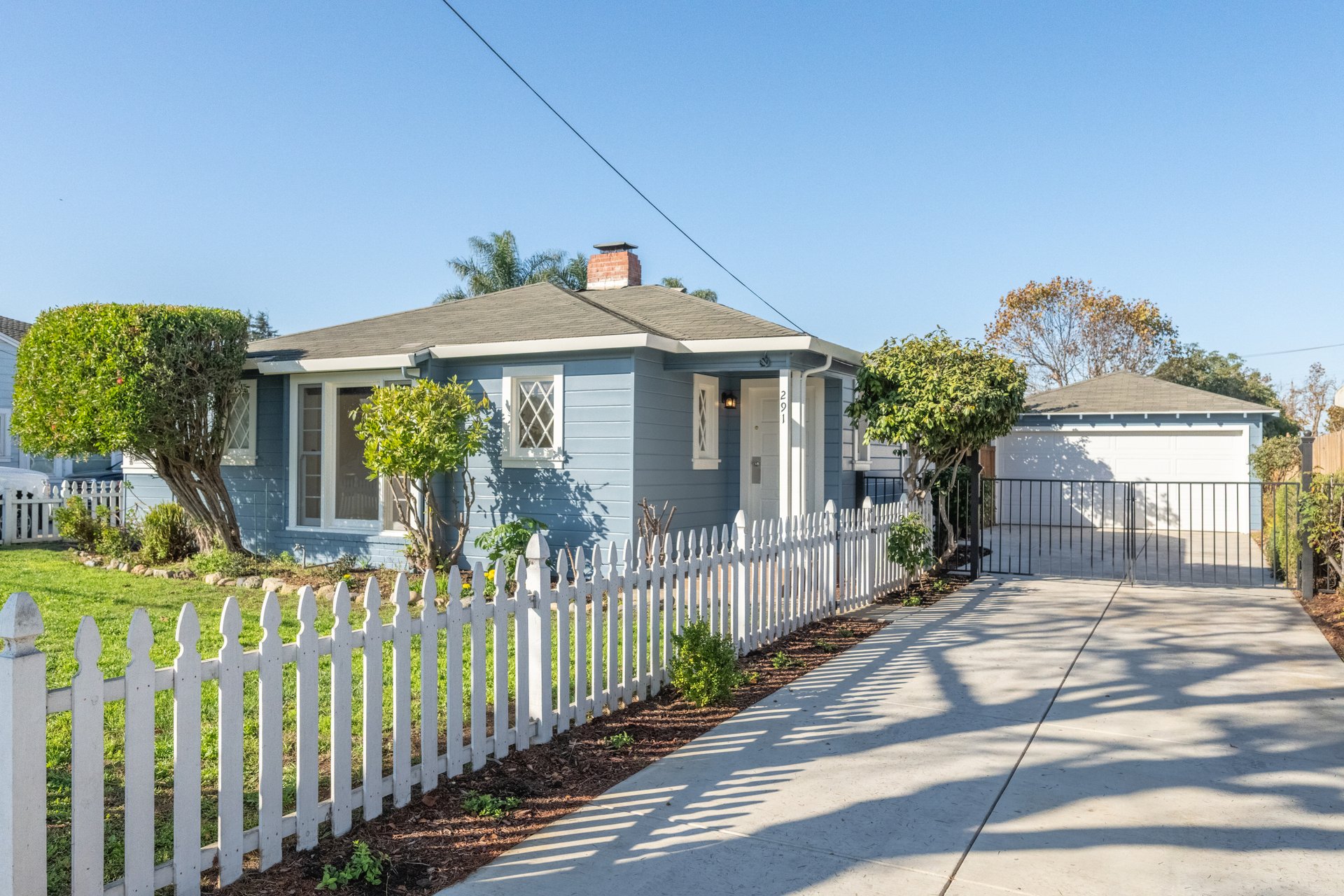 Charming Salinas Home and Garden