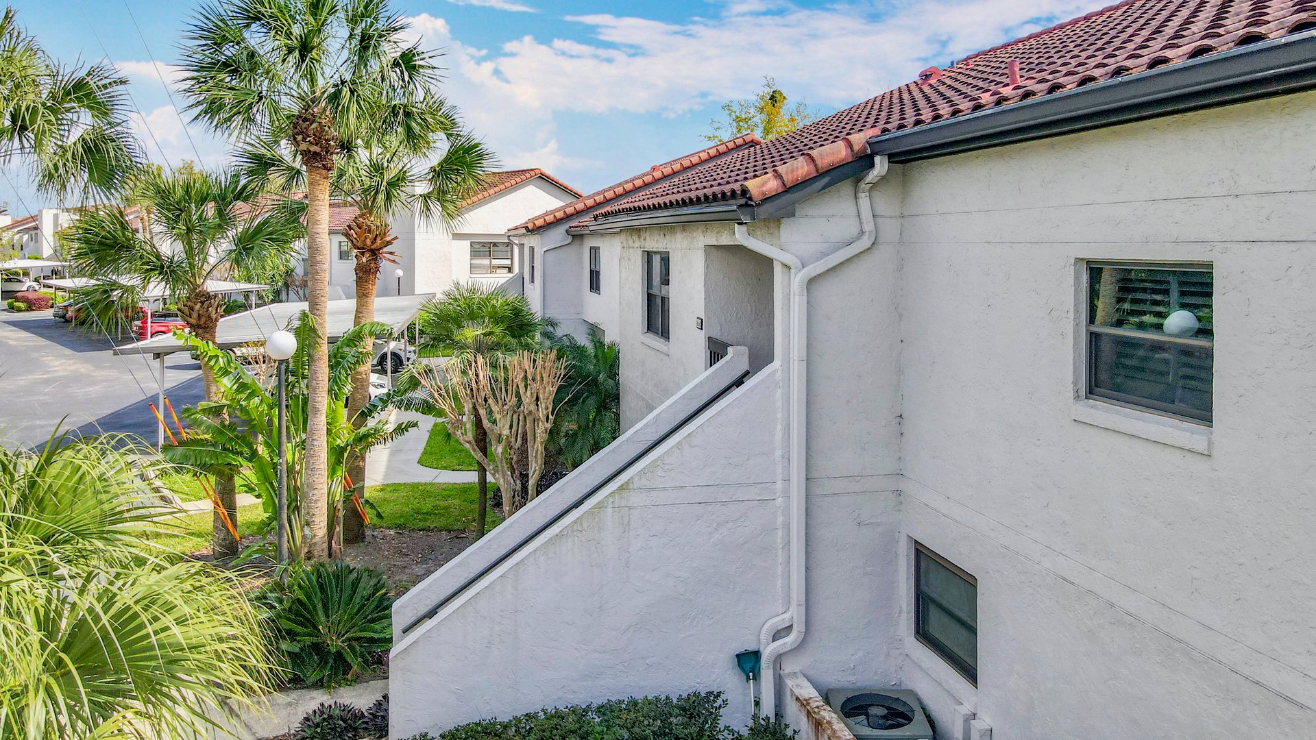 Luxury Lakefront Winter Park Condominium for Lease