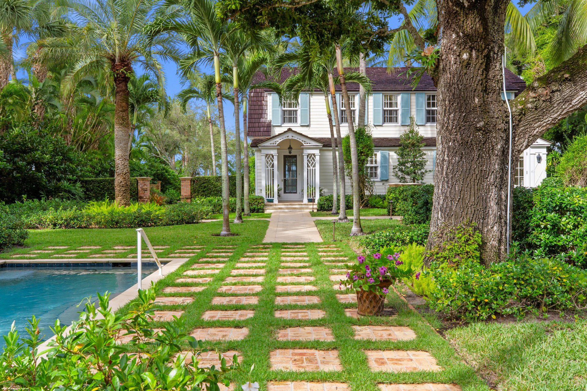 116 Gomez Rd