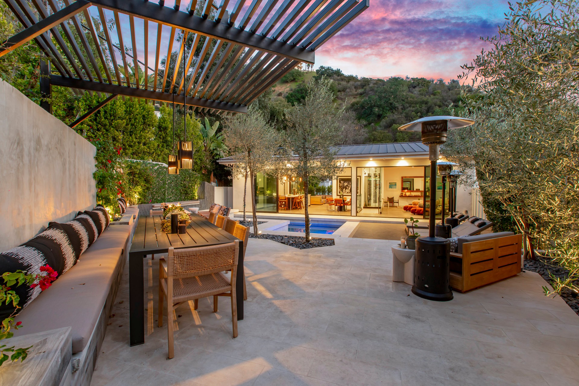 8145 Willow Glen Rd