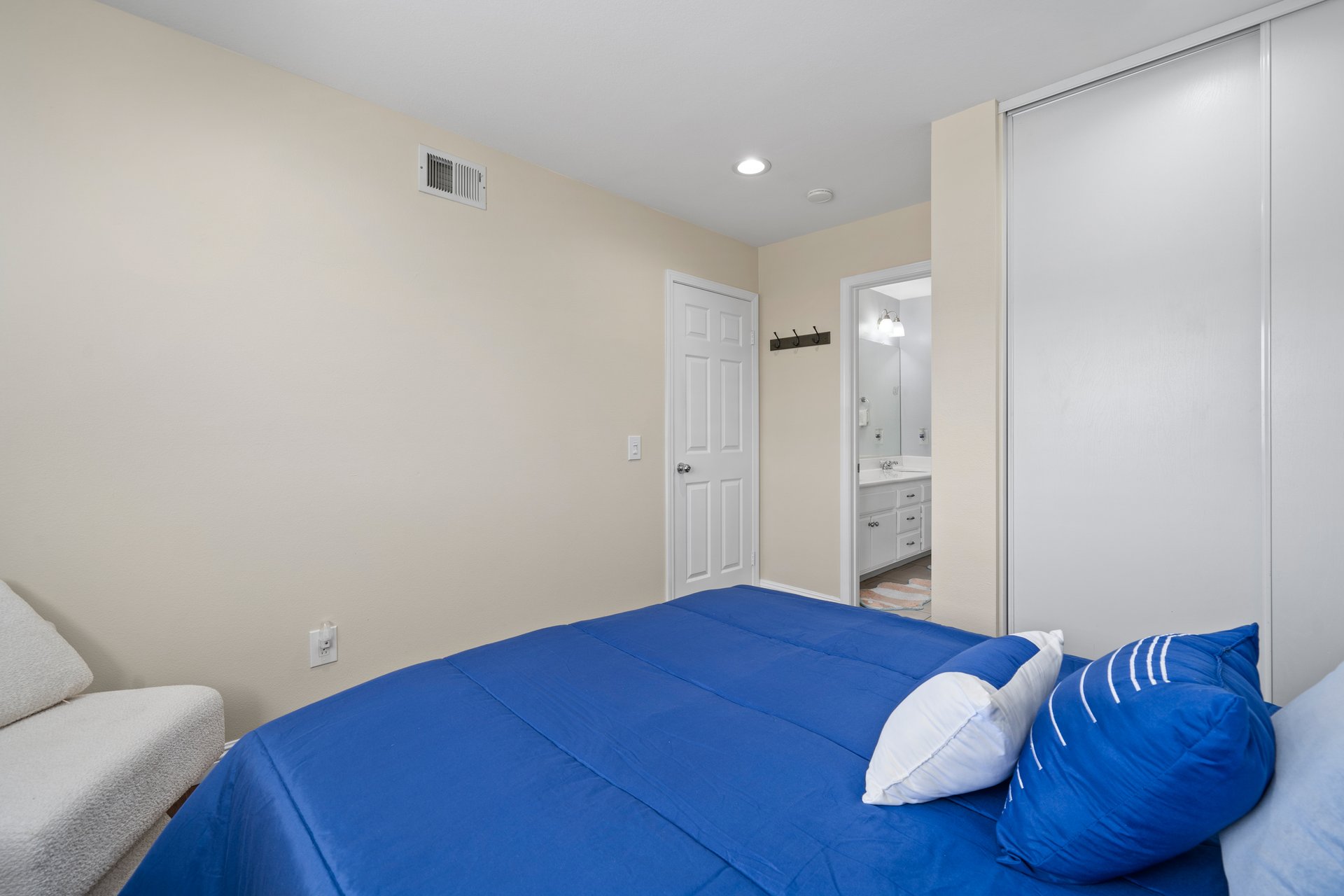 11344 Sunrise Court