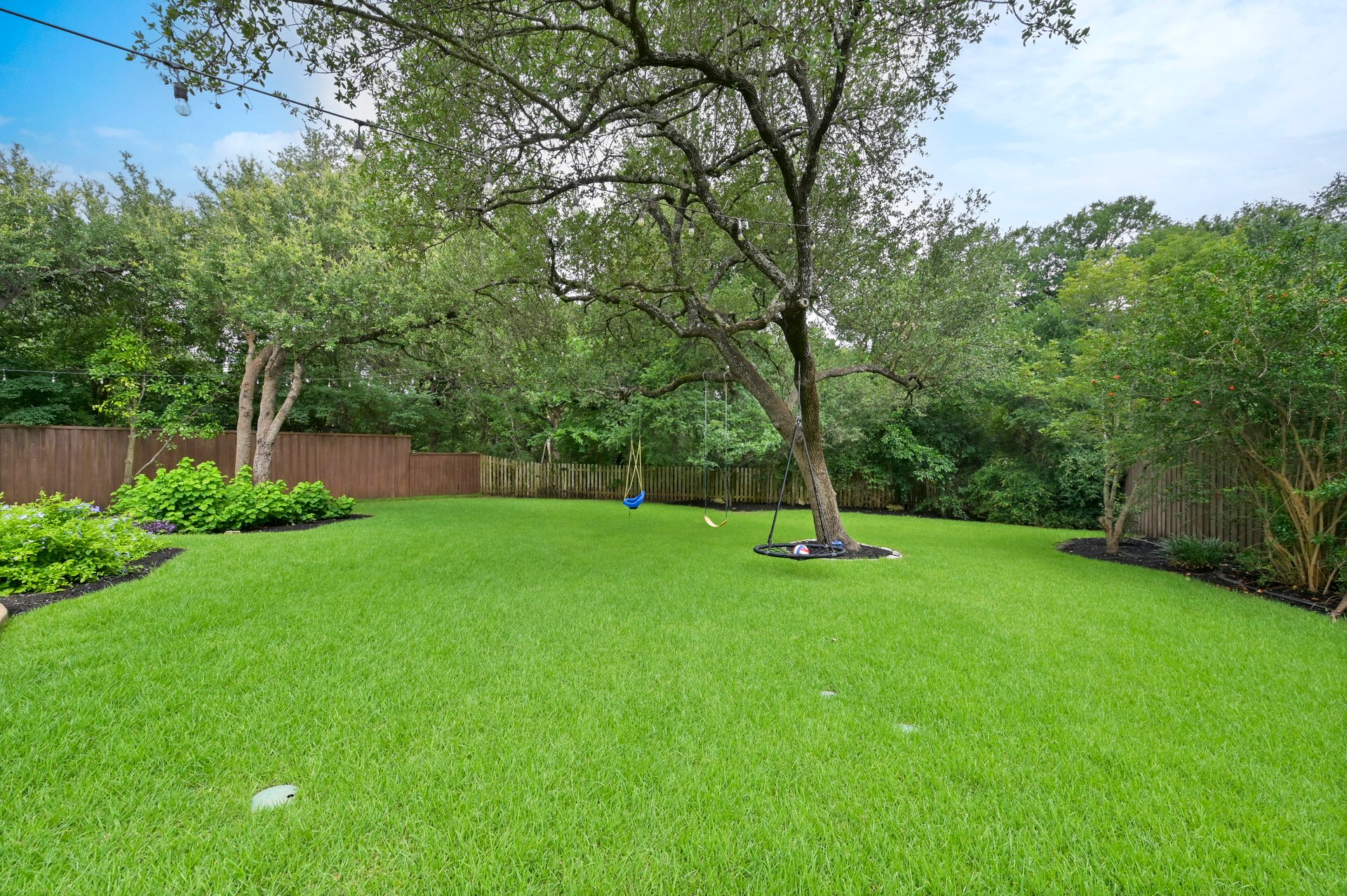 2704 Regents Park