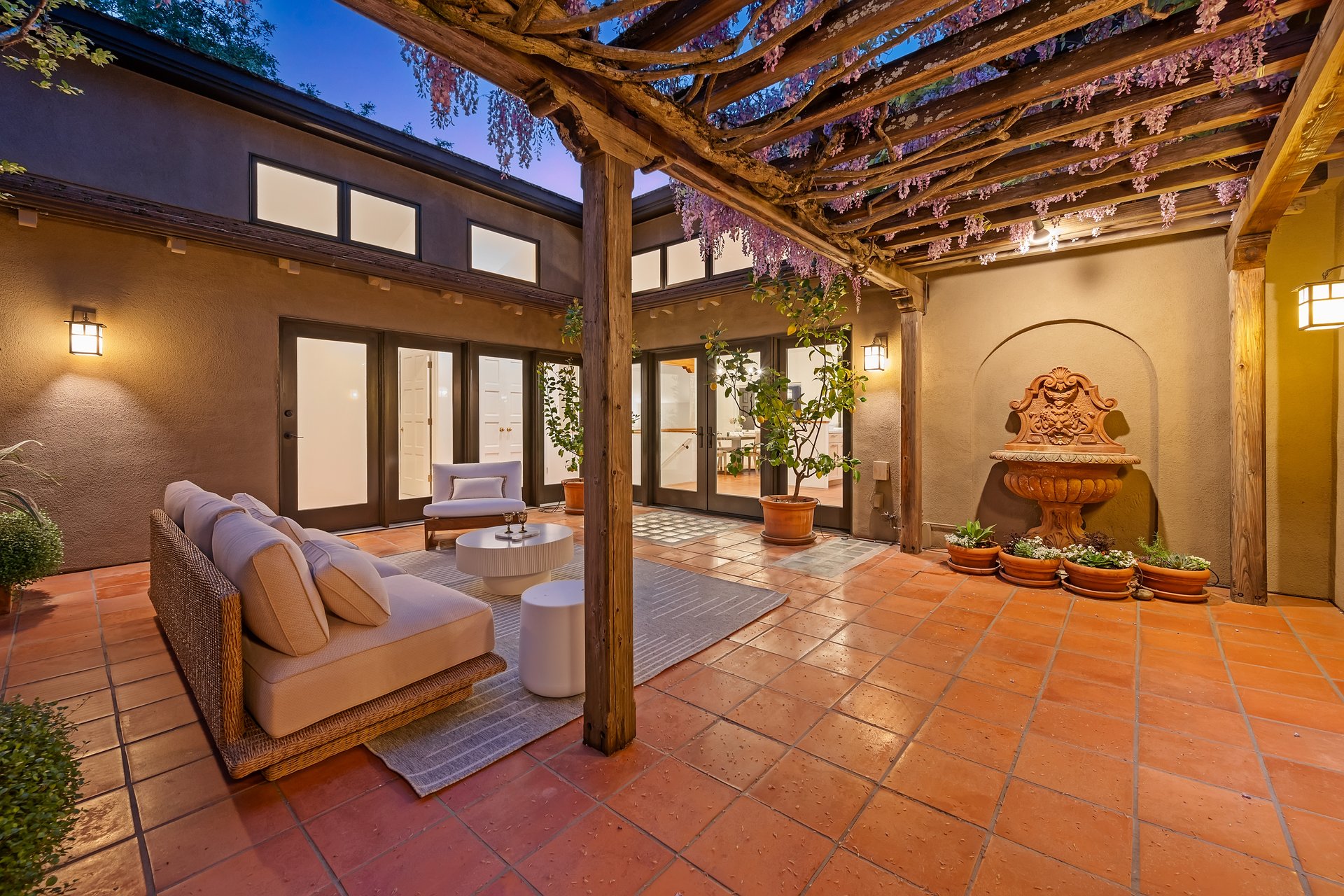 25 Wood Acres Ct